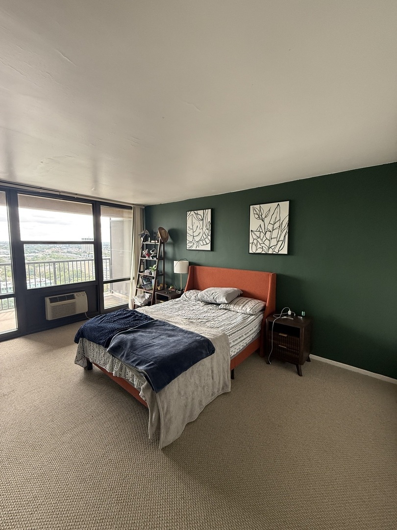 3001 S Michigan Avenue Unit: 2104