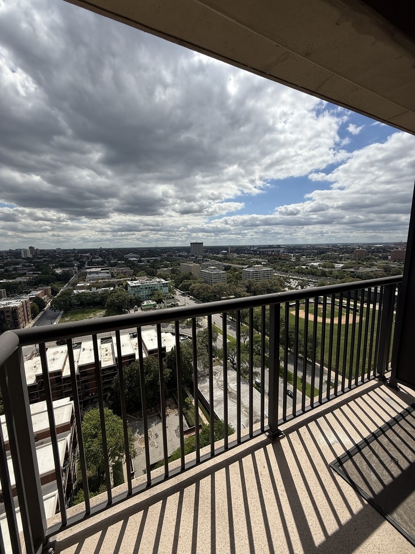 3001 S Michigan Avenue Unit: 2104