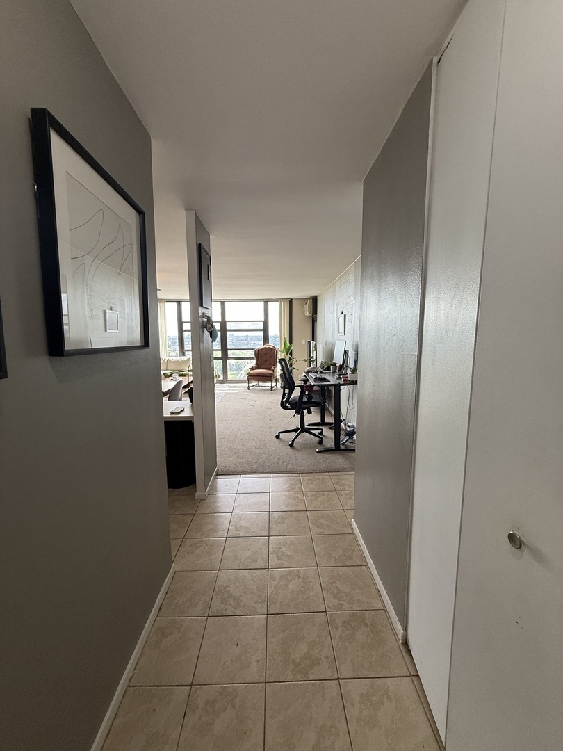 3001 S Michigan Avenue Unit: 2104