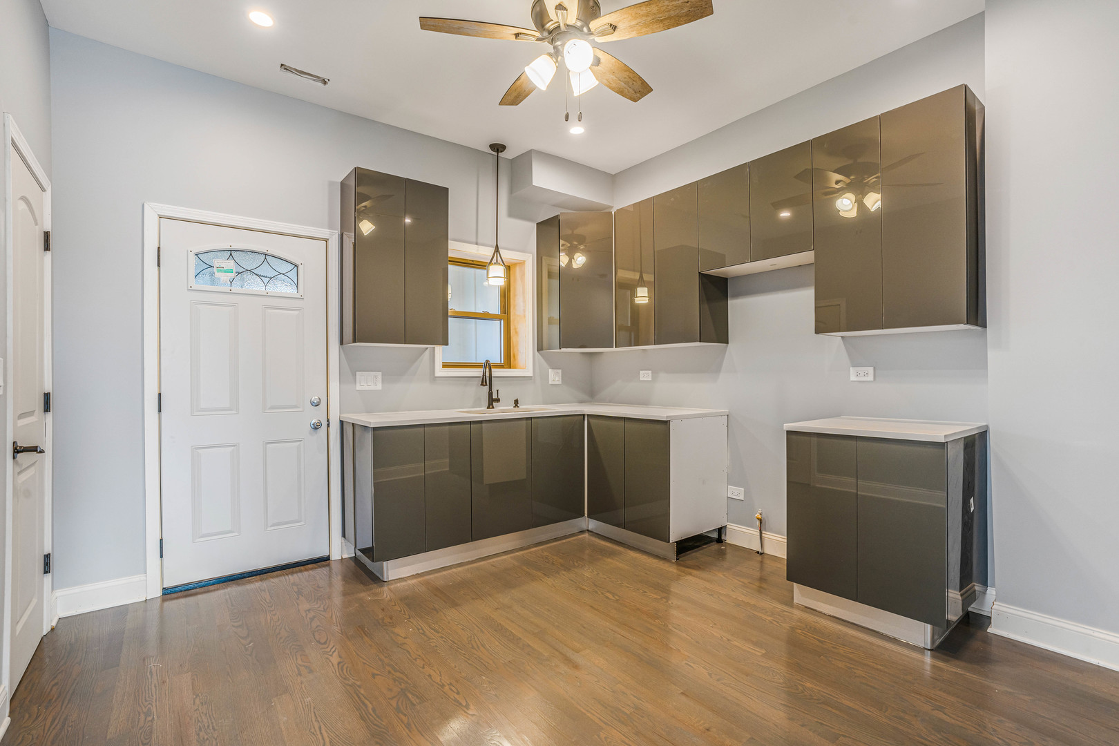 3736 W Cermak Road