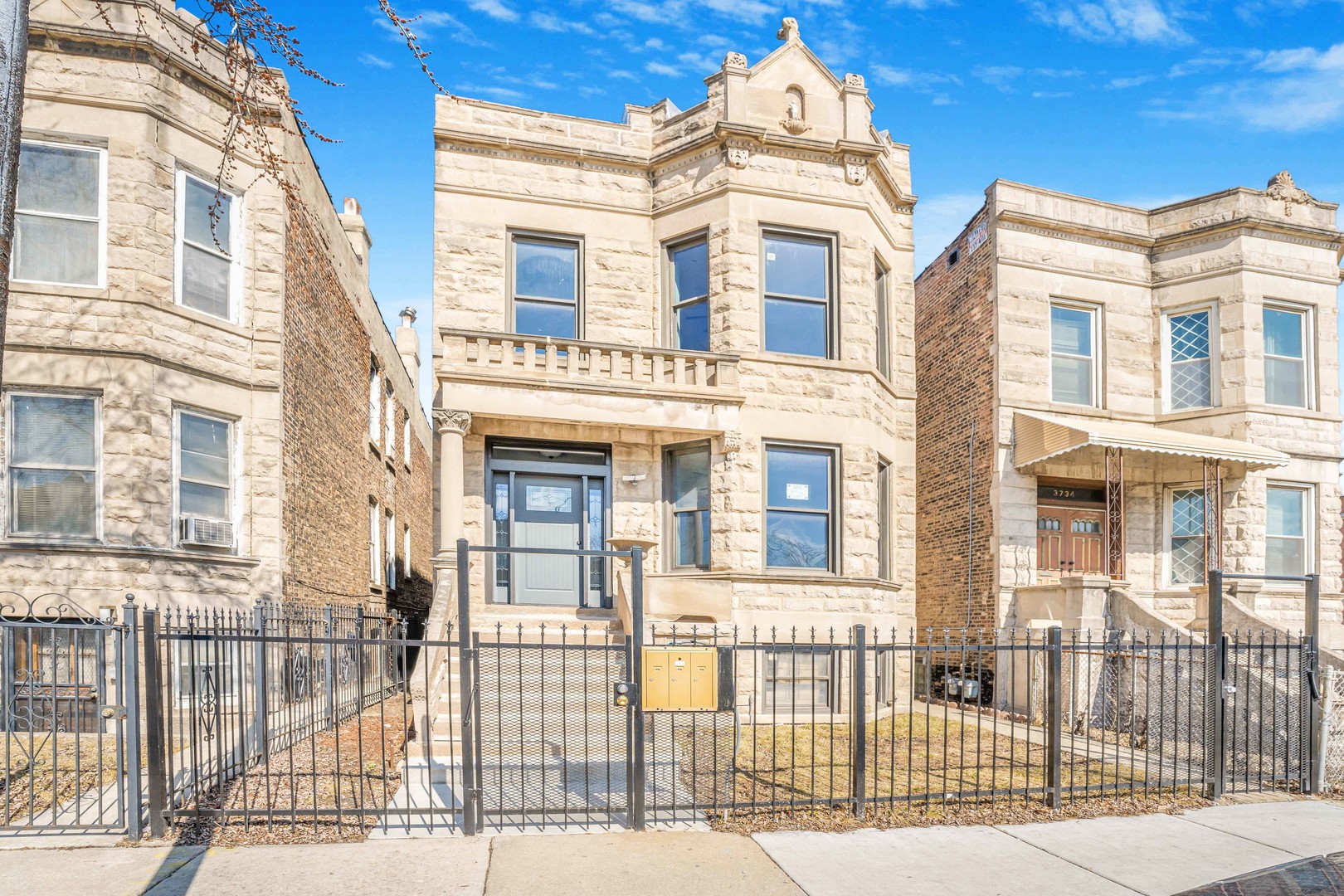 3736 W Cermak Road