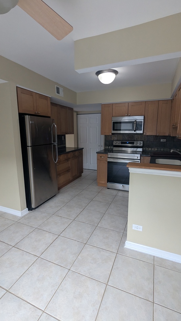 2233 Flower Court Unit: 2233