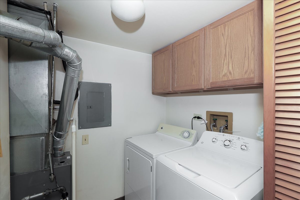 440 E Montrose Avenue Unit: 106