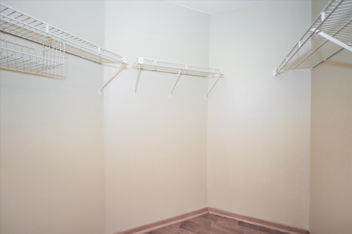 440 E Montrose Avenue Unit: 106