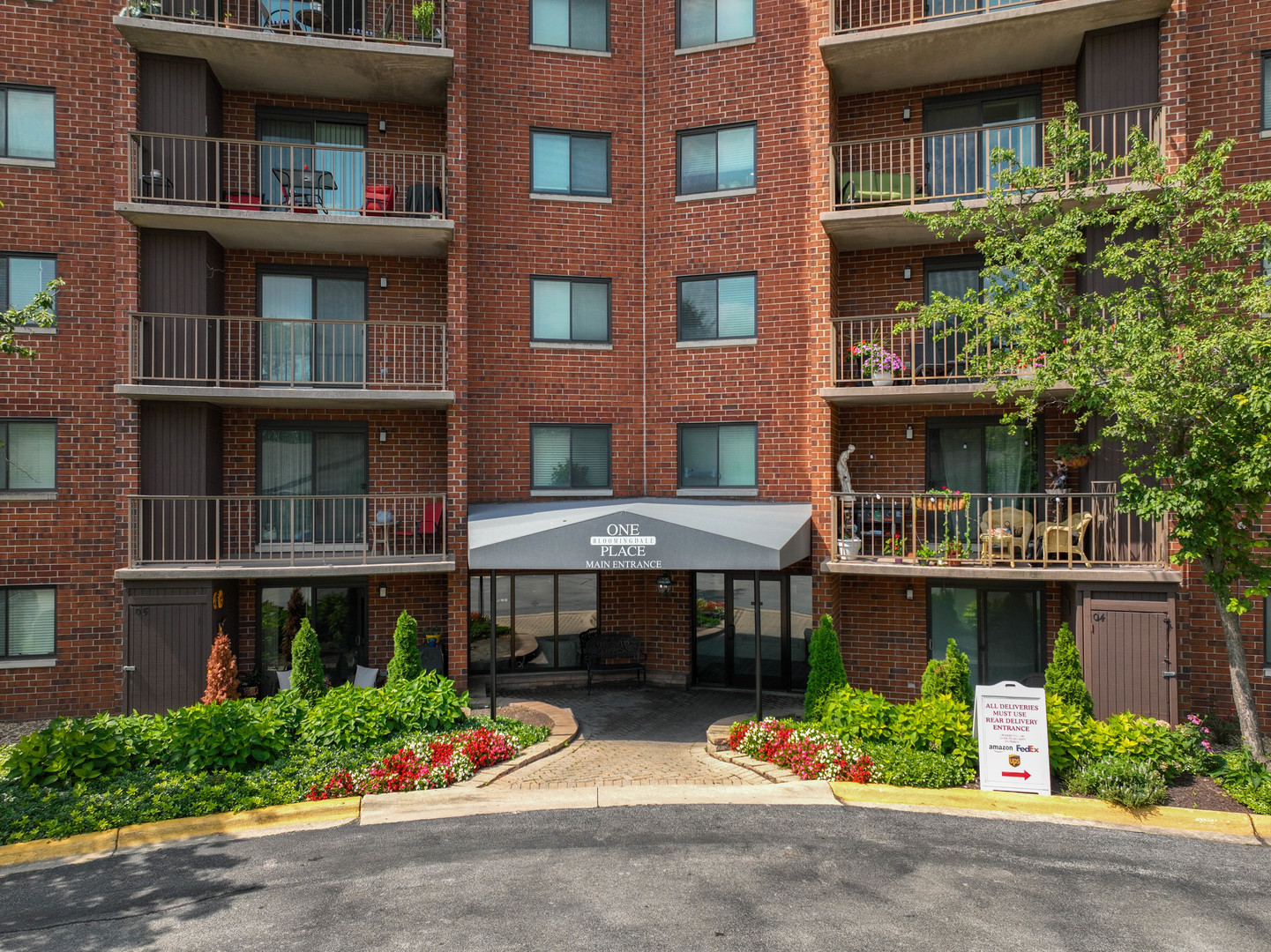 1 Bloomingdale Place Unit: 301