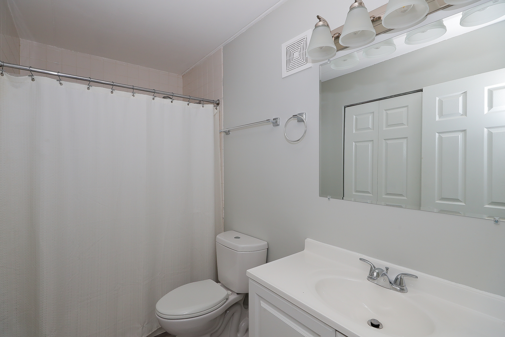 1 Bloomingdale Place Unit: 301