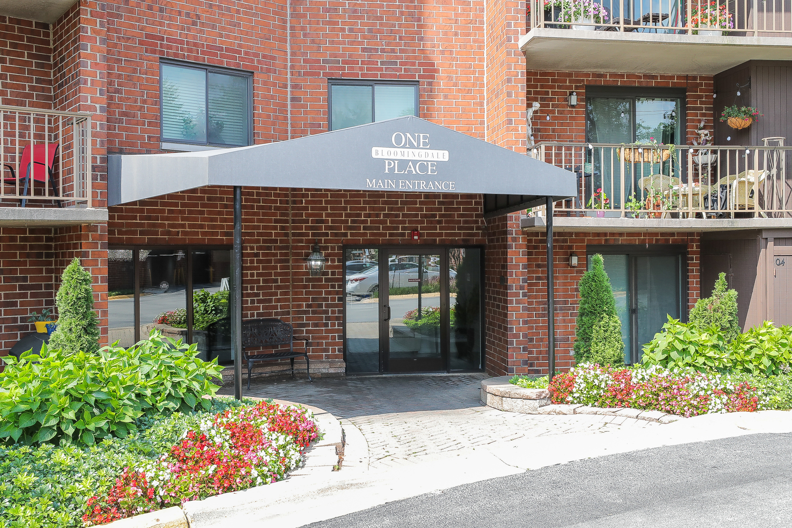 1 Bloomingdale Place Unit: 301