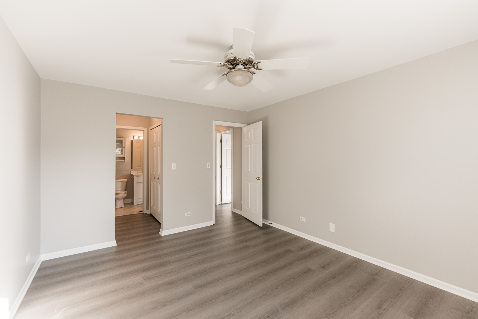 1460 Winfield Way Unit: 1460