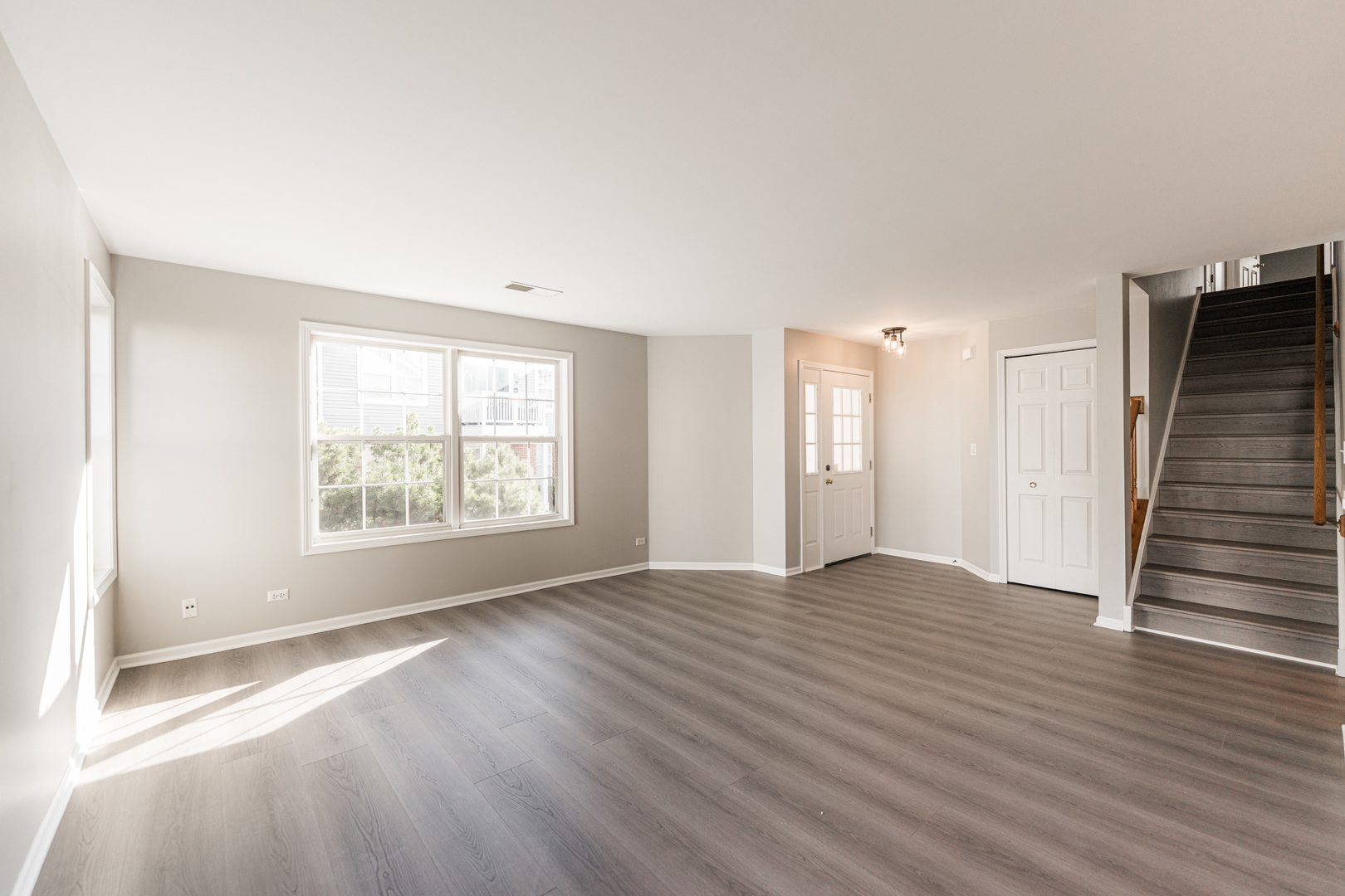 1460 Winfield Way Unit: 1460