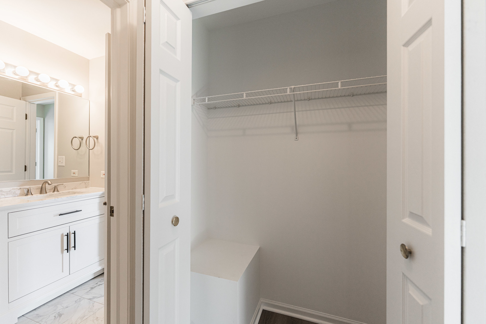 1460 Winfield Way Unit: 1460