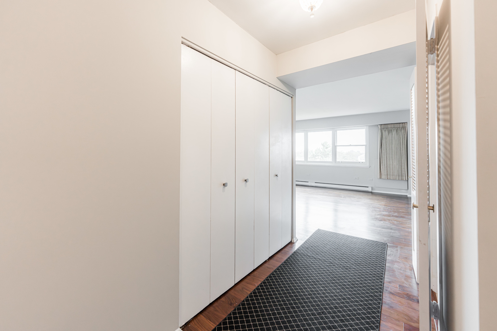 141 N La Grange Road Unit: 601