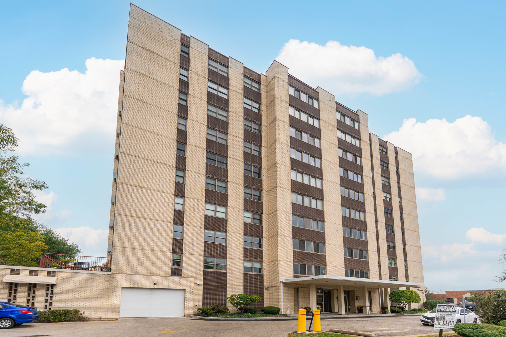 141 N La Grange Road Unit: 601