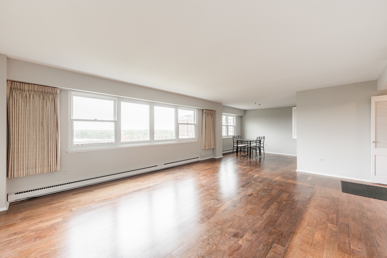 141 N La Grange Road Unit: 601