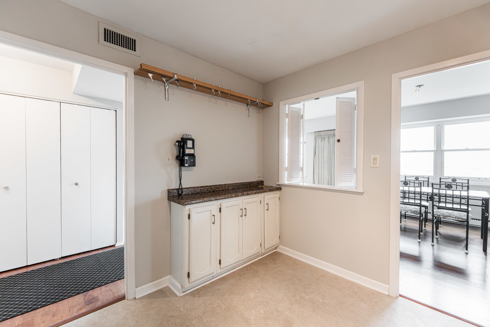 141 N La Grange Road Unit: 601