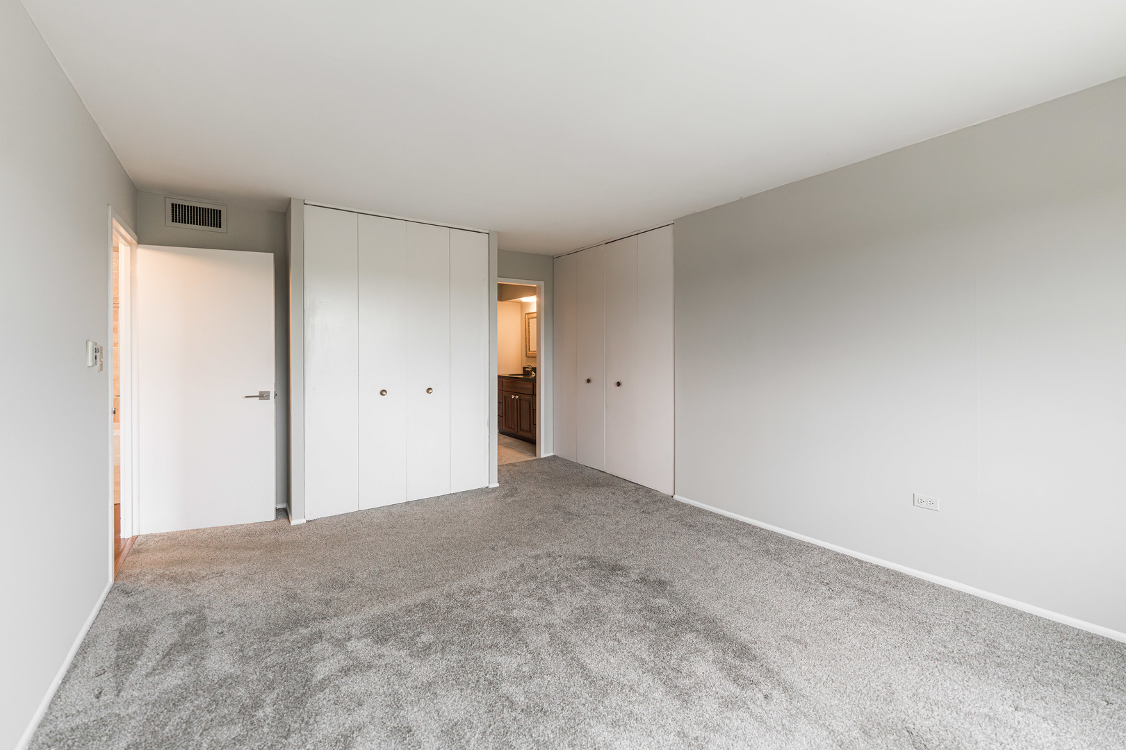 141 N La Grange Road Unit: 601