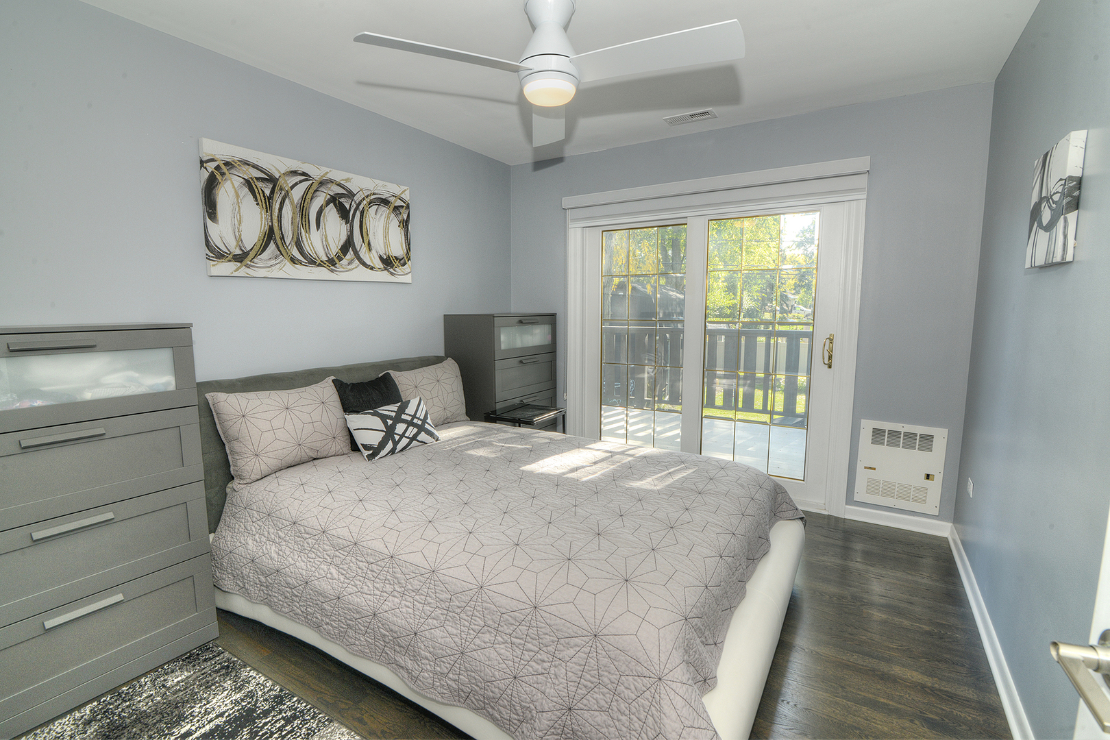 284 E Jefferson Street