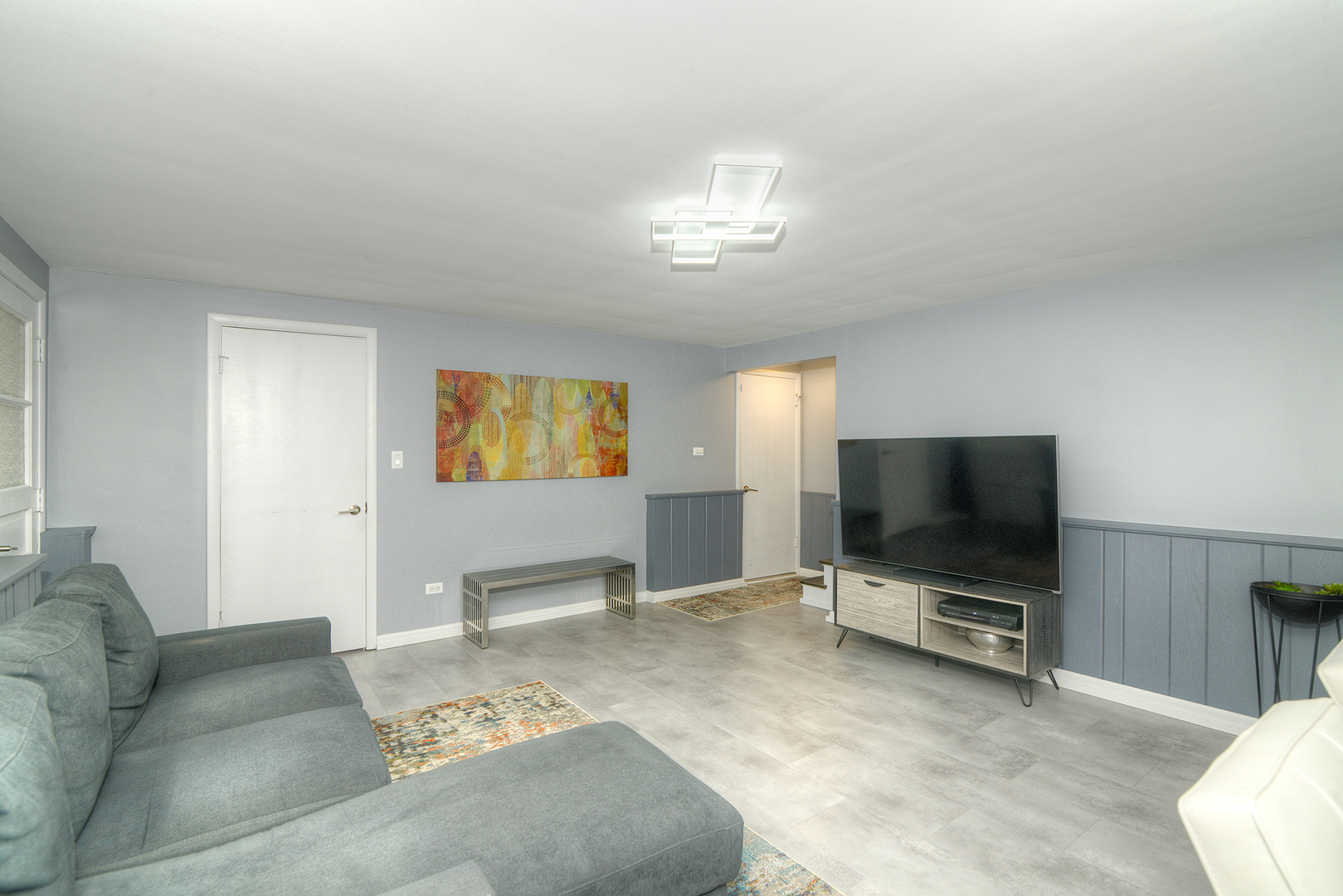 284 E Jefferson Street