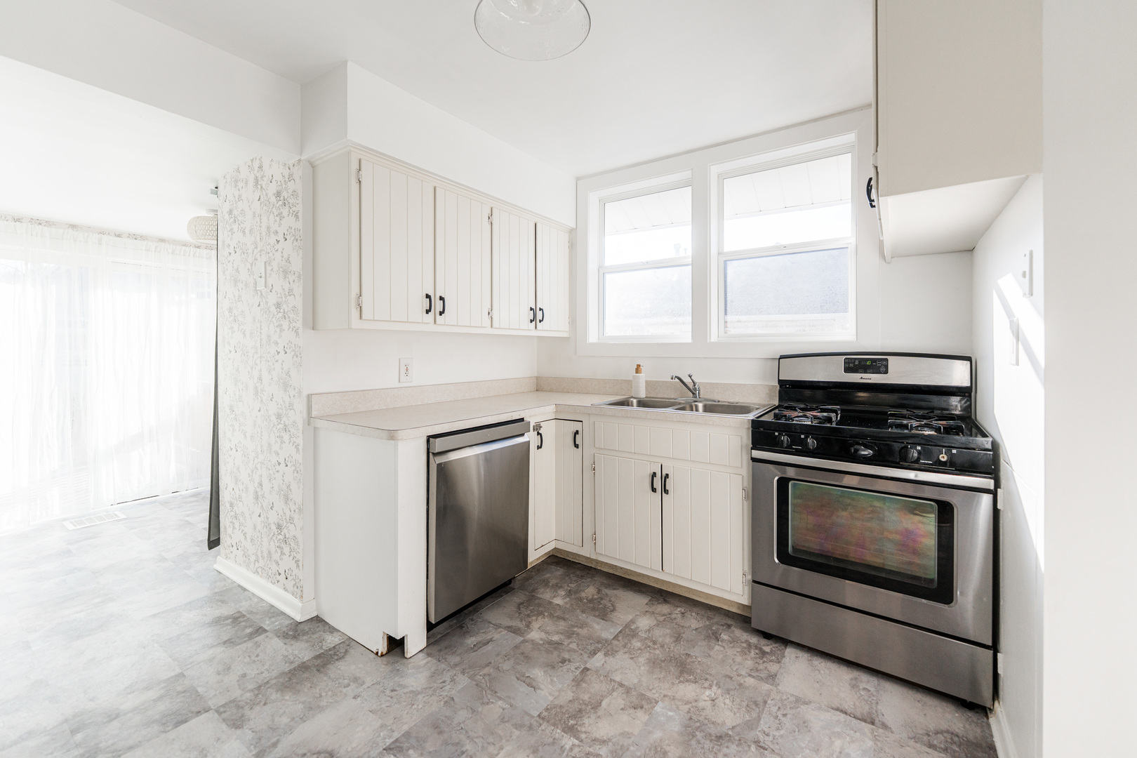 4411 Fairview Avenue