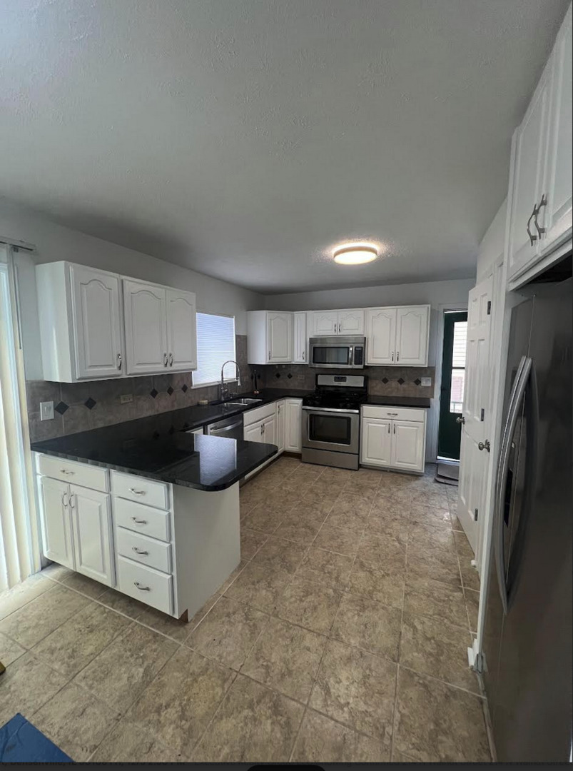 20564 N Elizabeth Avenue