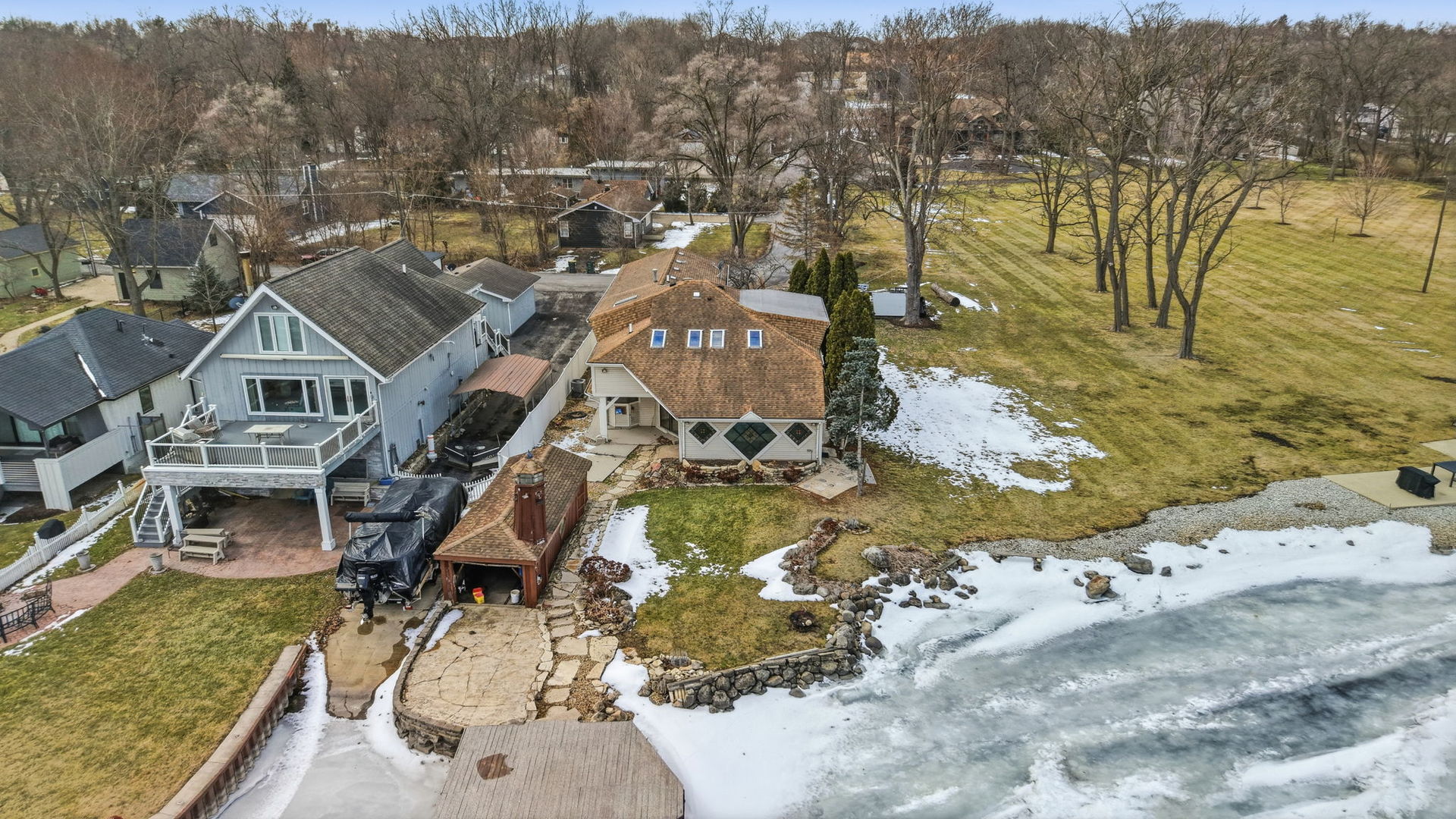 6N263 River Drive