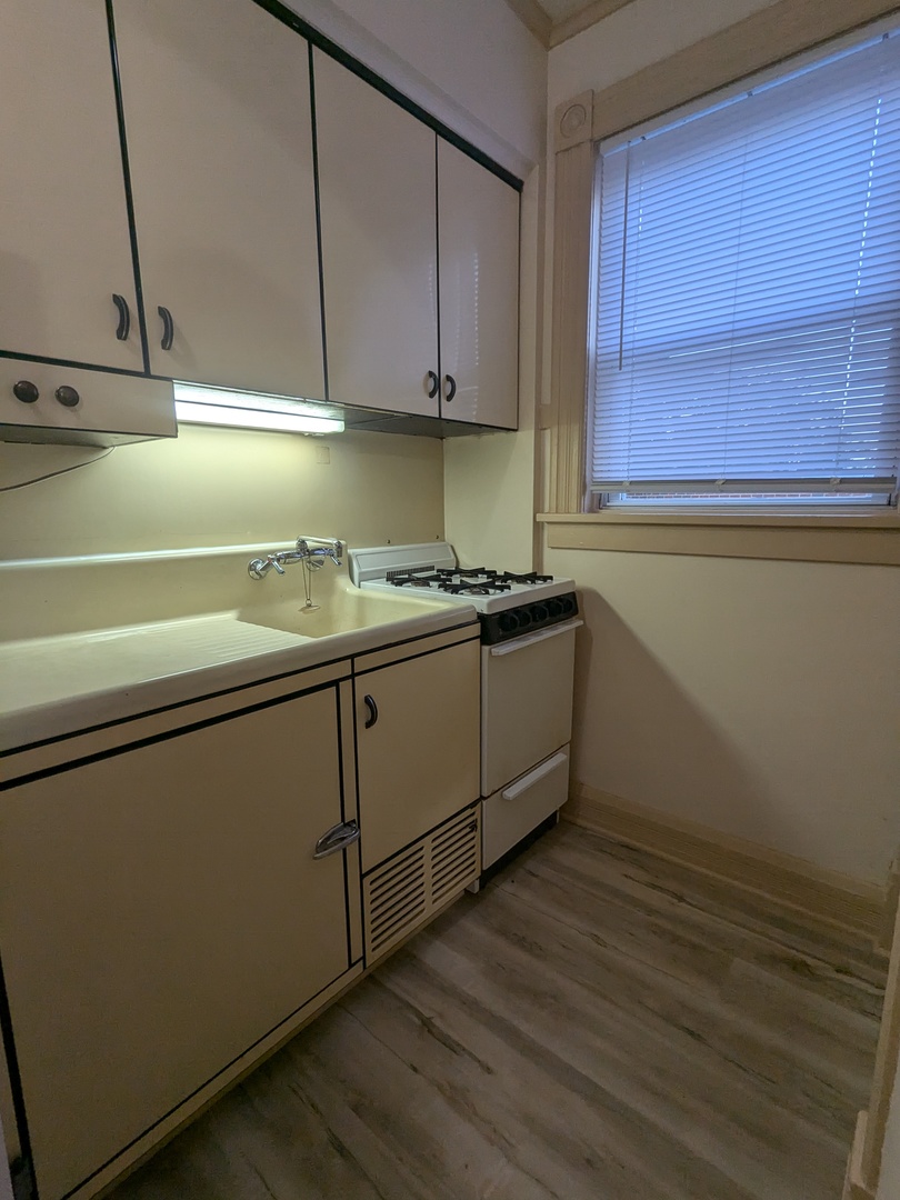 328 W Saint Charles Road Unit: B-2