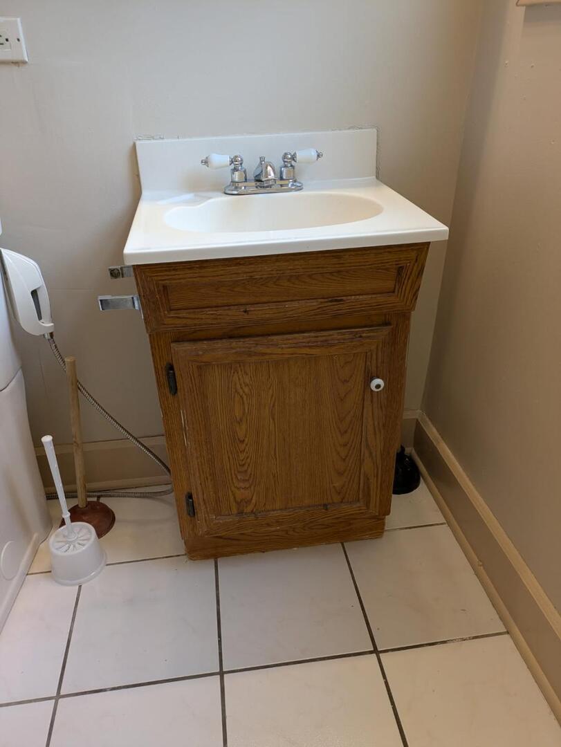 328 W Saint Charles Road Unit: A-1