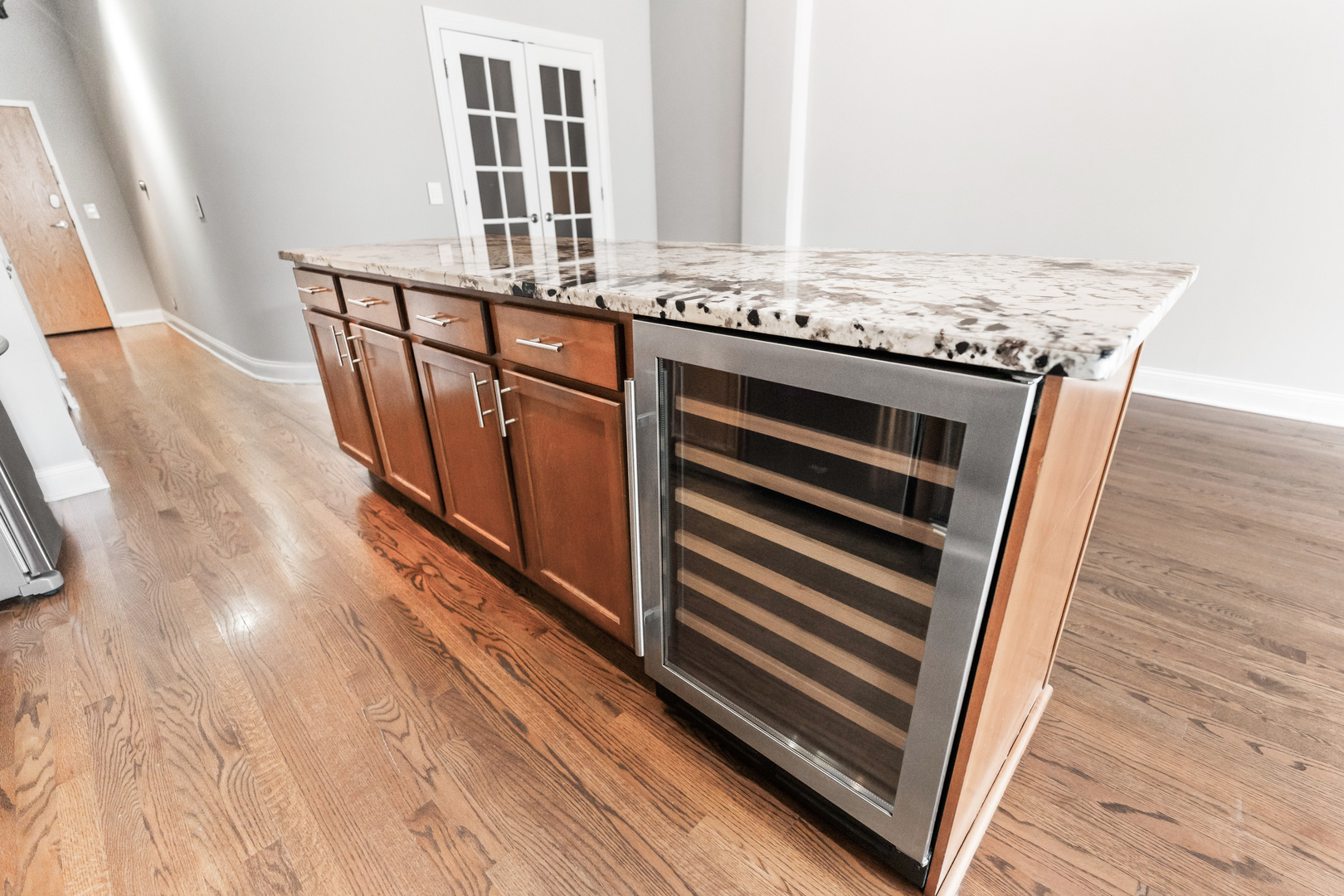 1000 W ADAMS Street Unit: 703