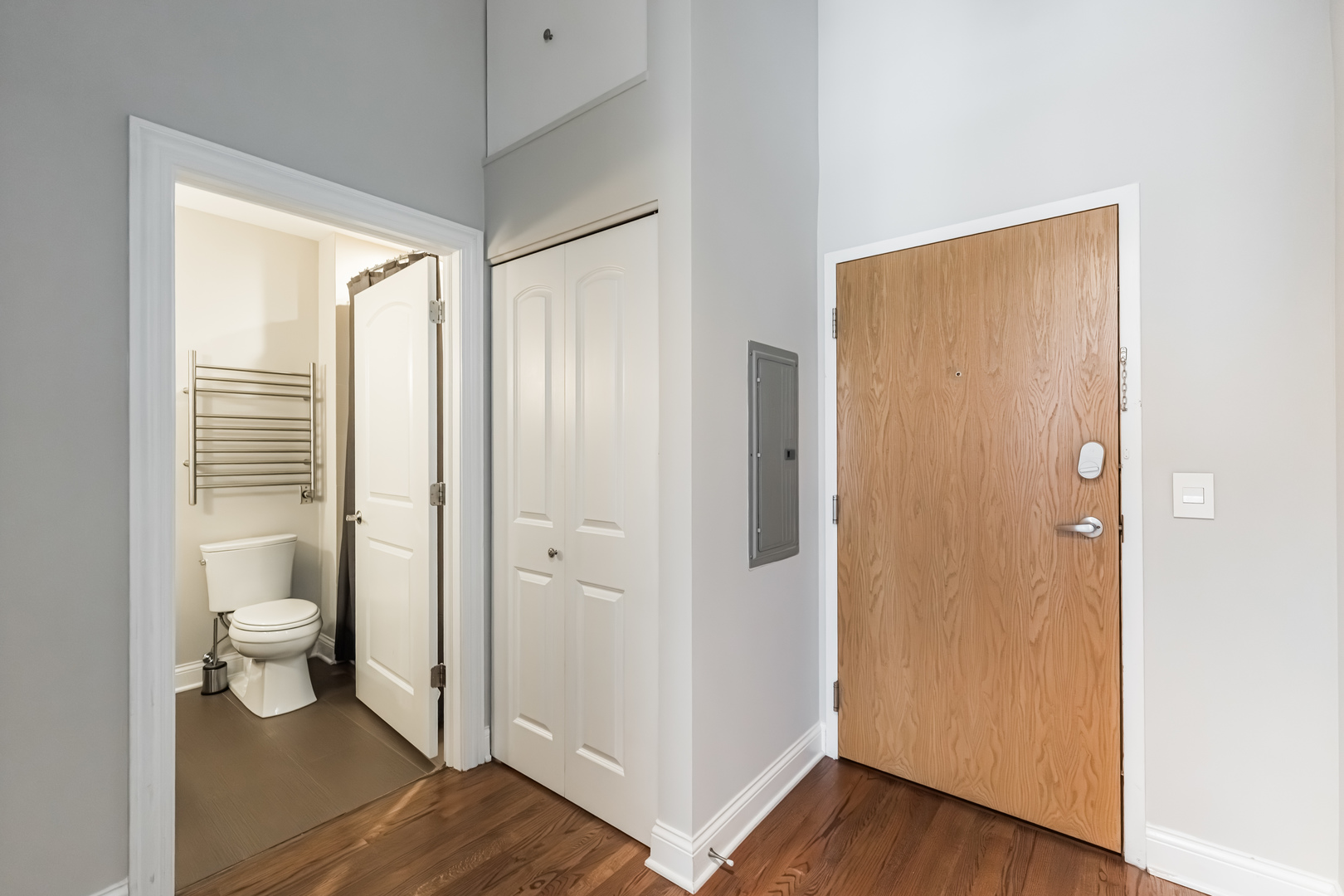 1000 W ADAMS Street Unit: 703