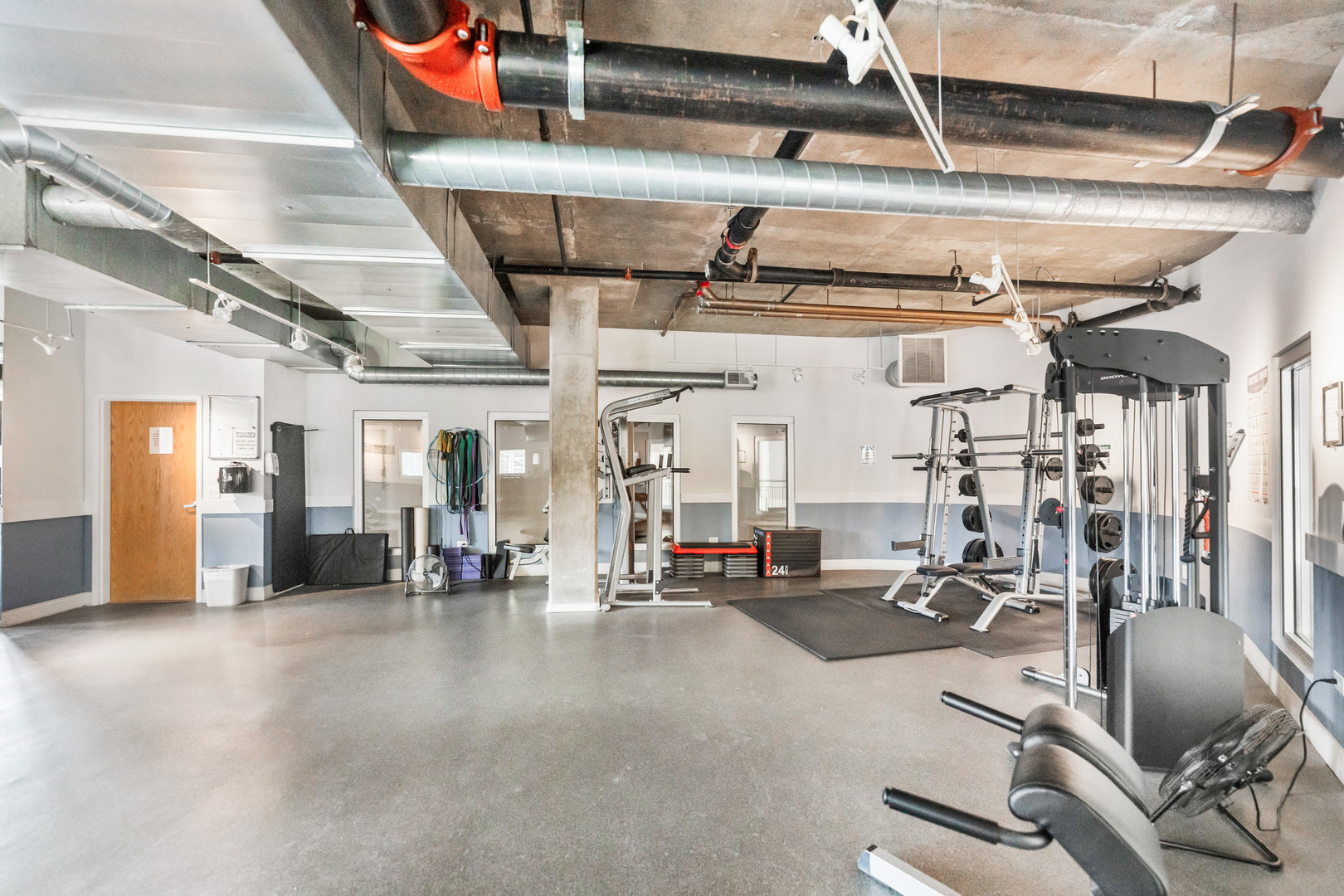 1000 W ADAMS Street Unit: 703