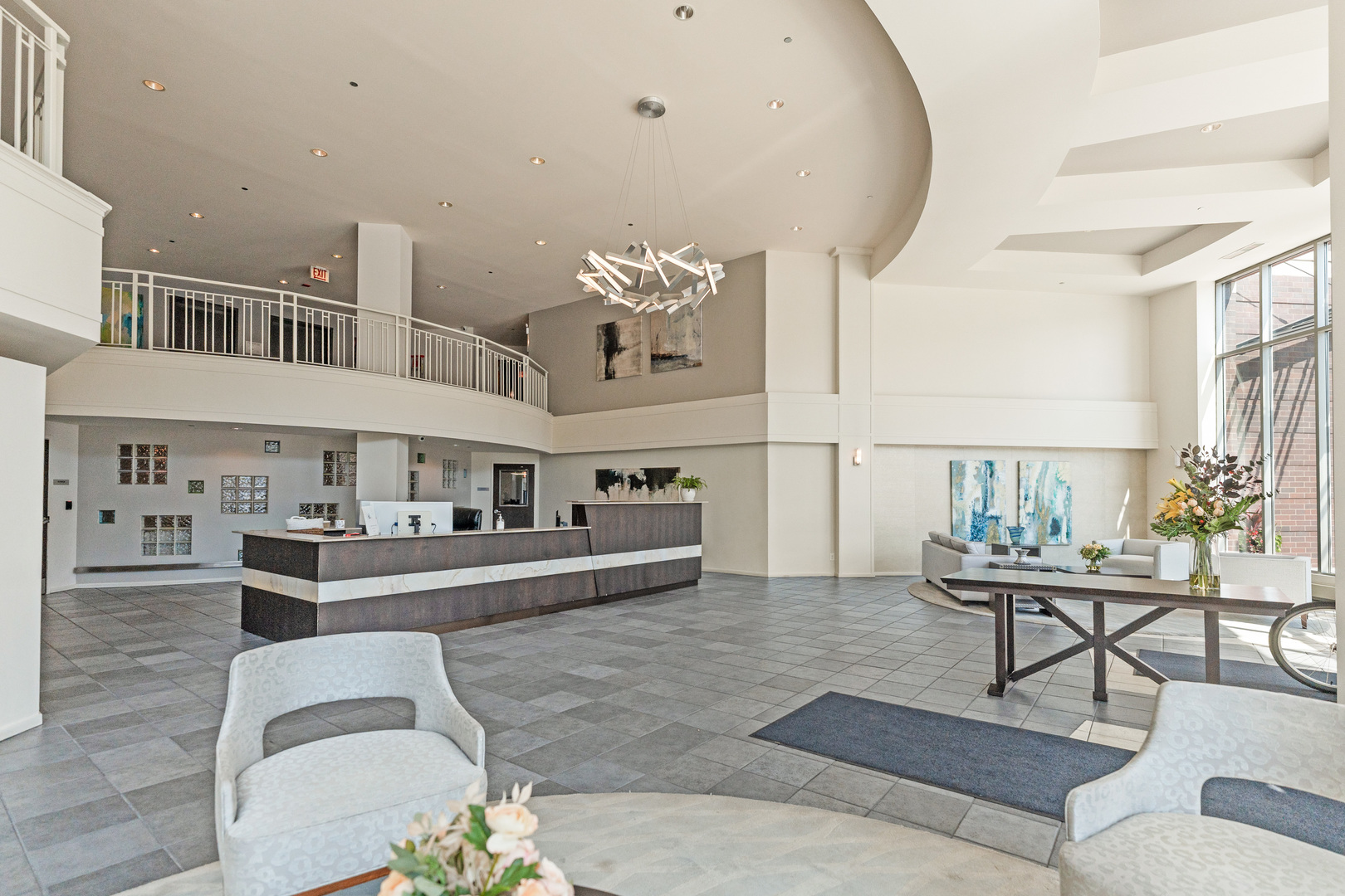 1000 W ADAMS Street Unit: 703