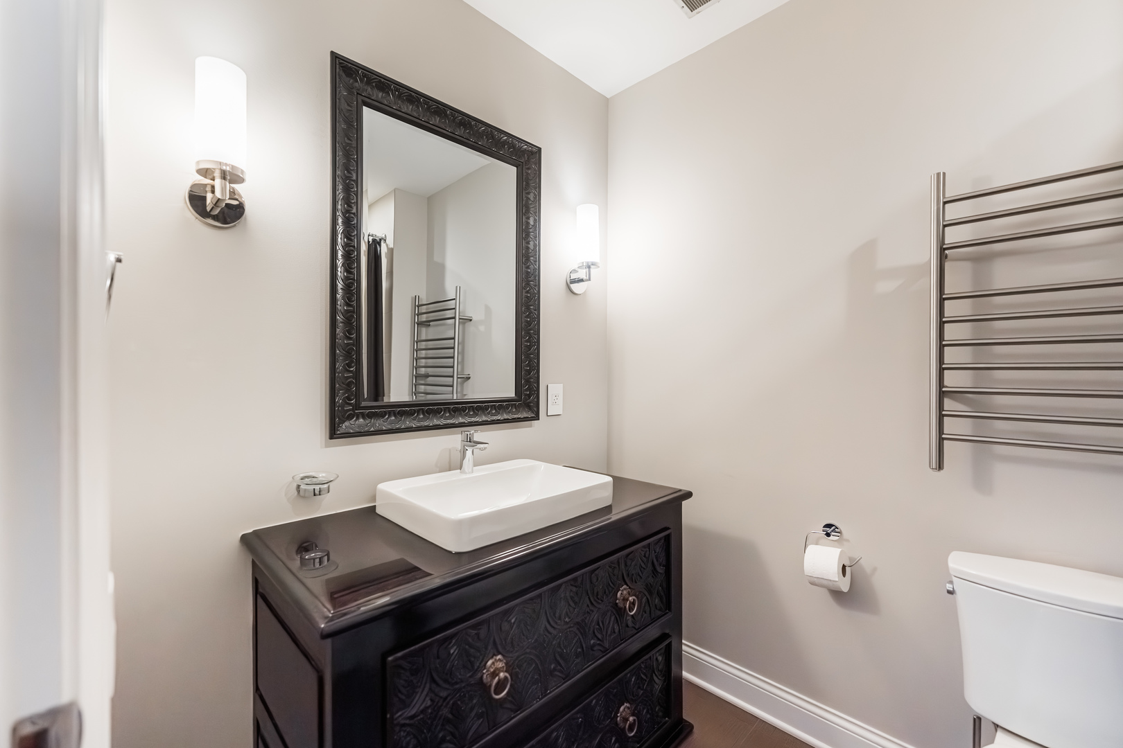 1000 W ADAMS Street Unit: 703