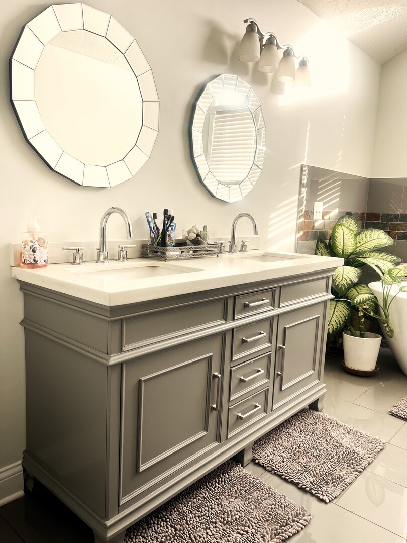 24914 W Illini Drive