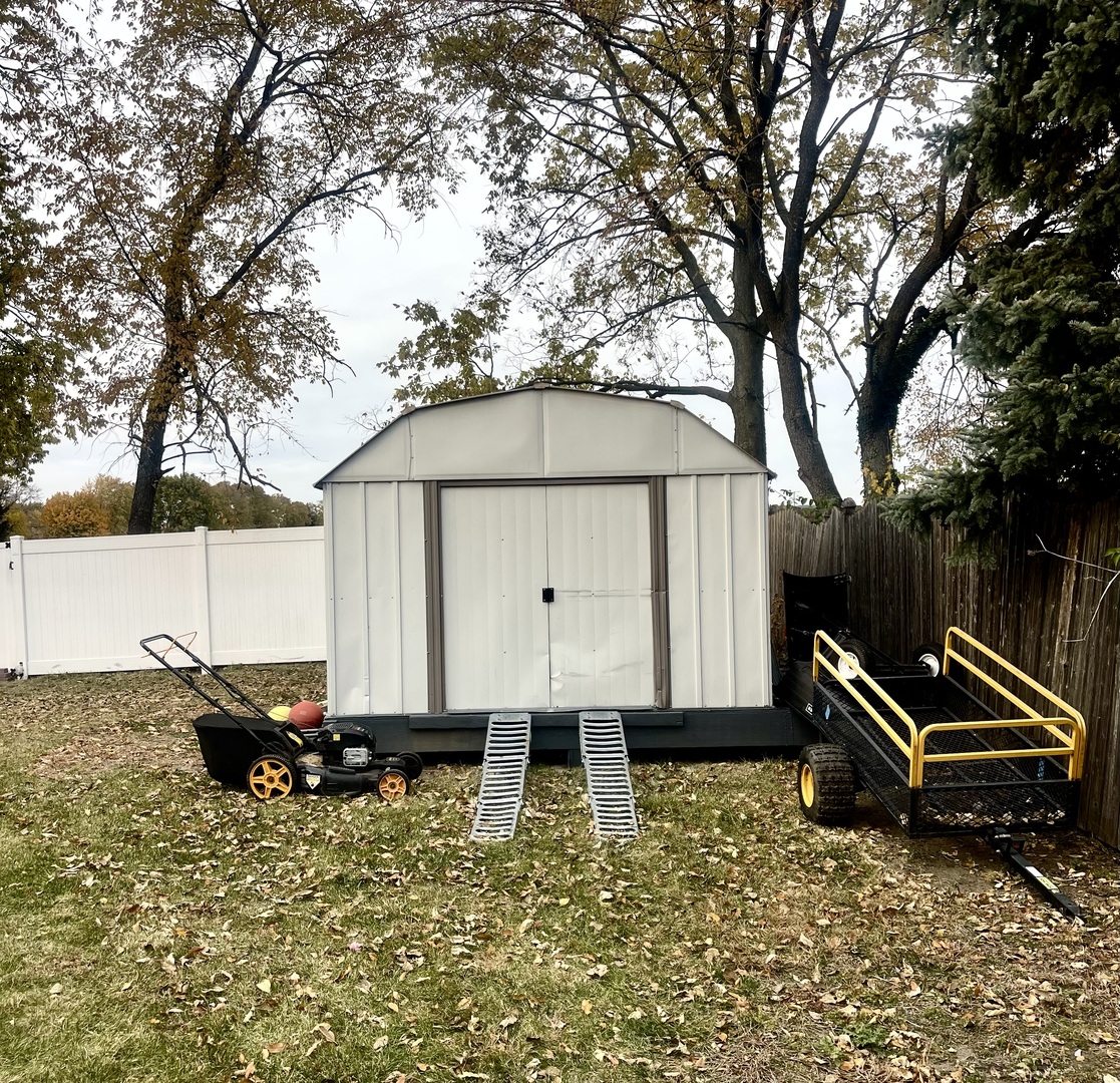 24914 W Illini Drive