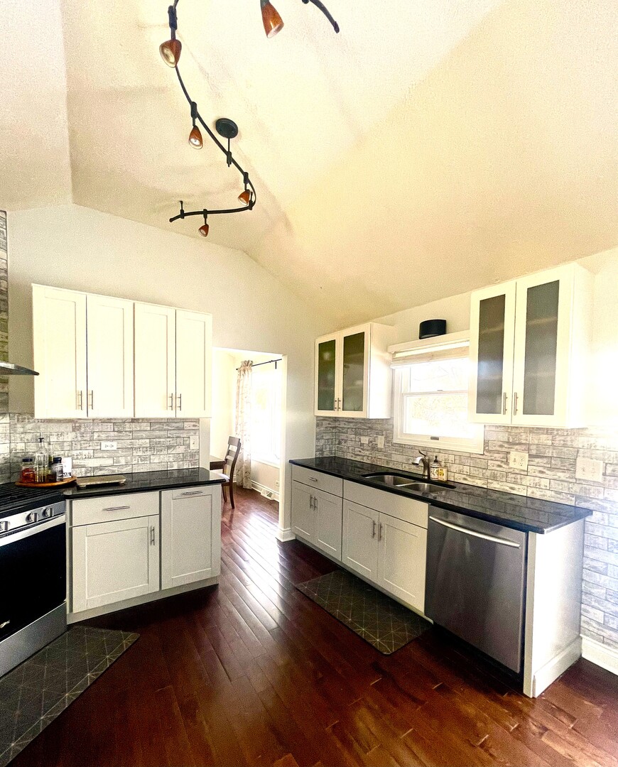 24914 W Illini Drive