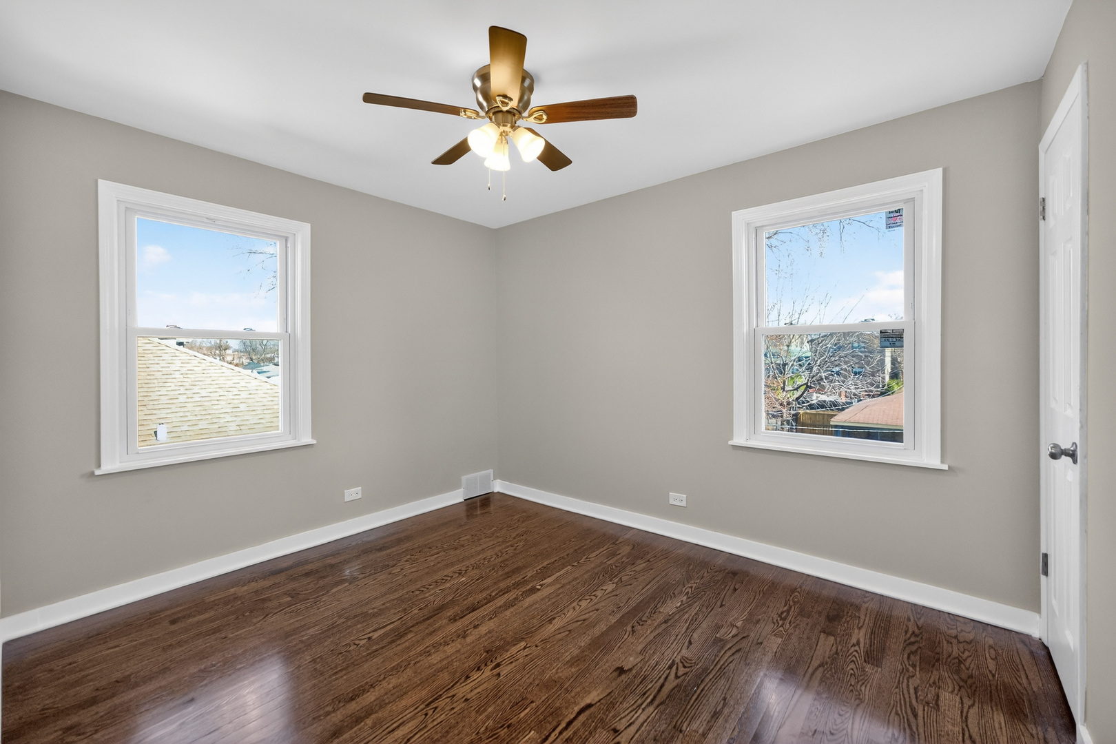 8155 S Wabash Avenue