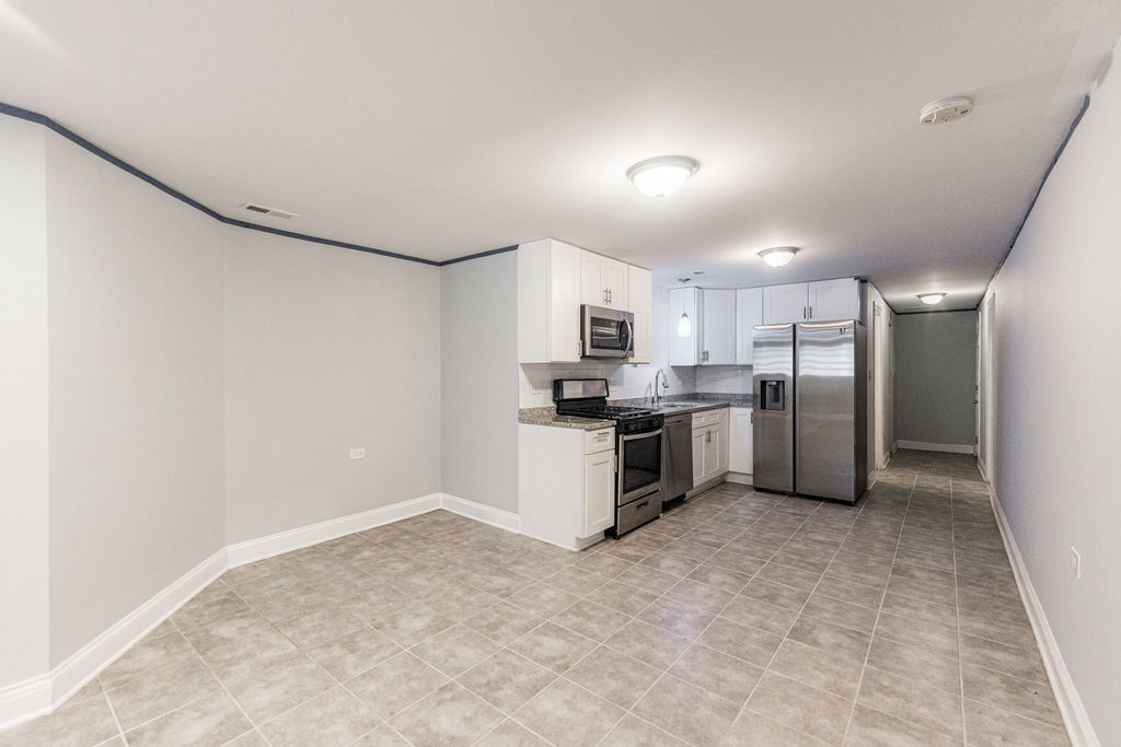 7522 S Langley Avenue