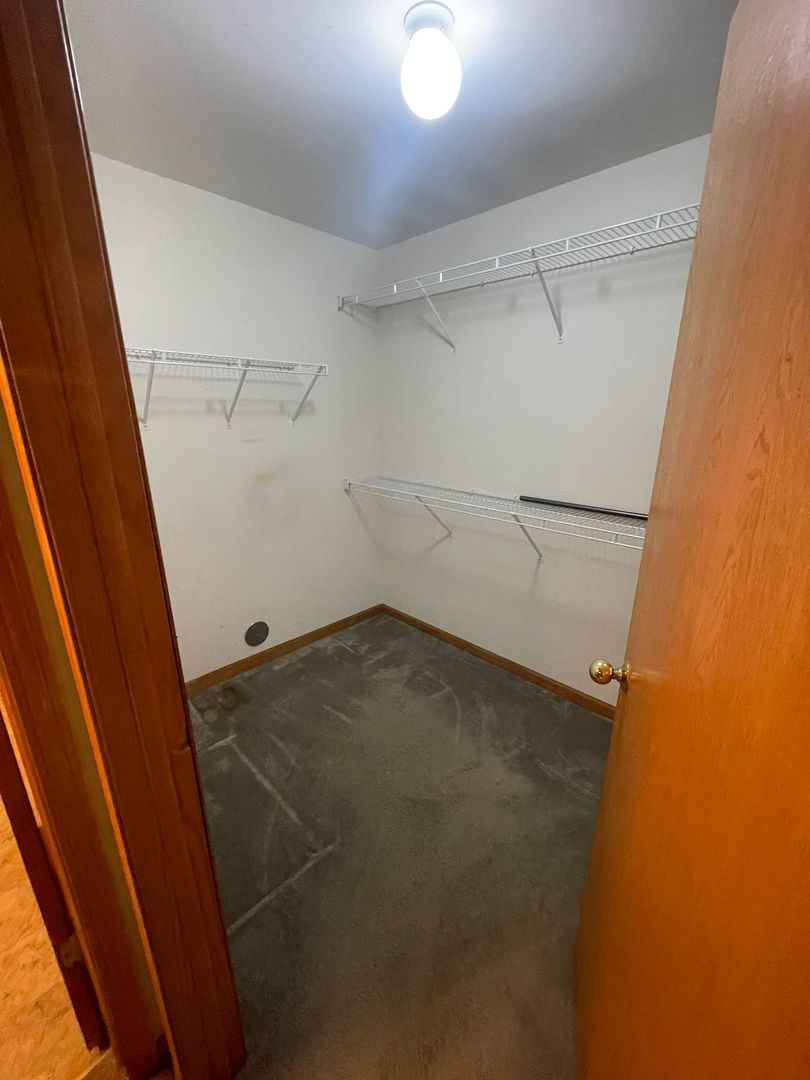 2424 Wilton Lane Unit: 2424