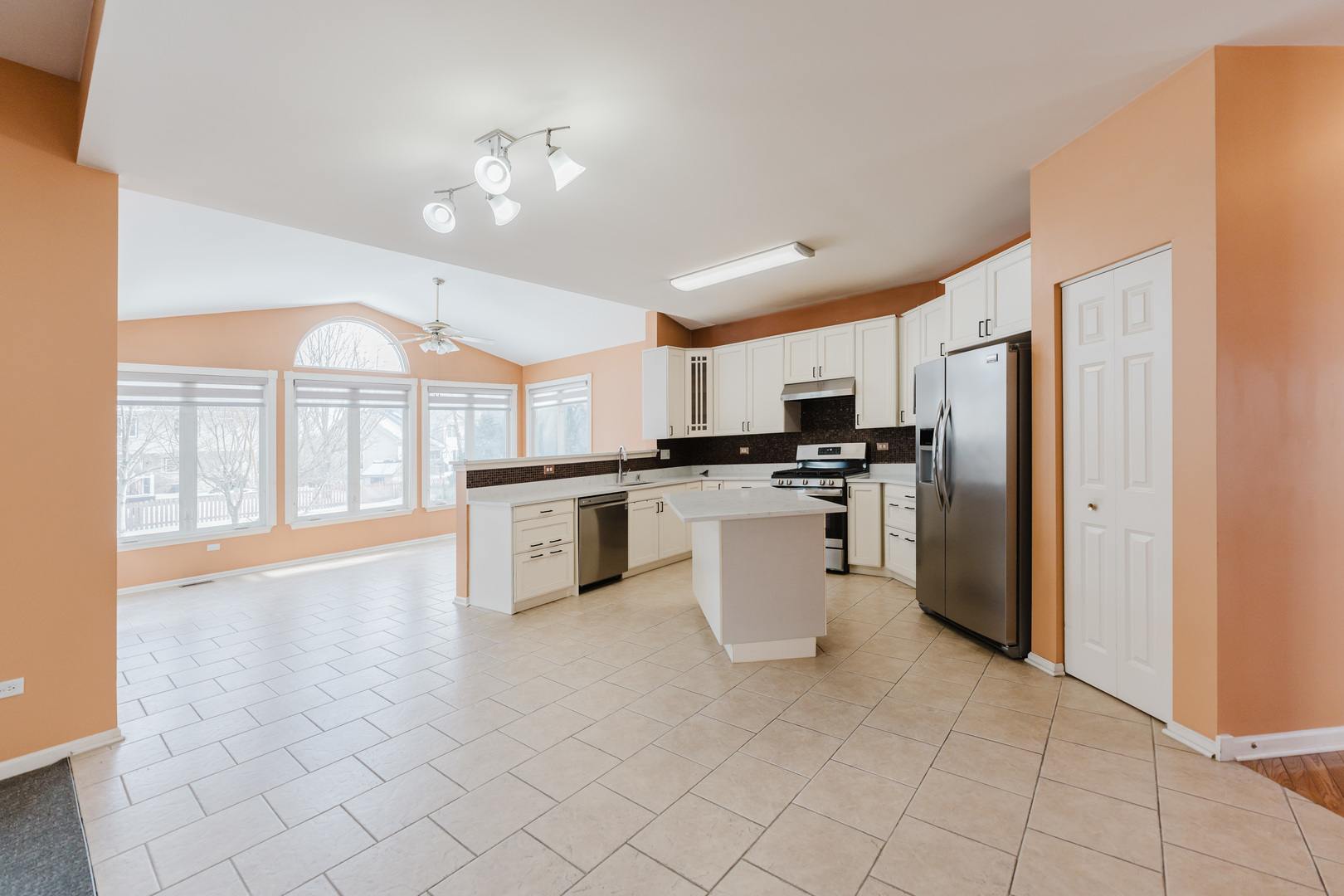 1445 SOMERFIELD Drive