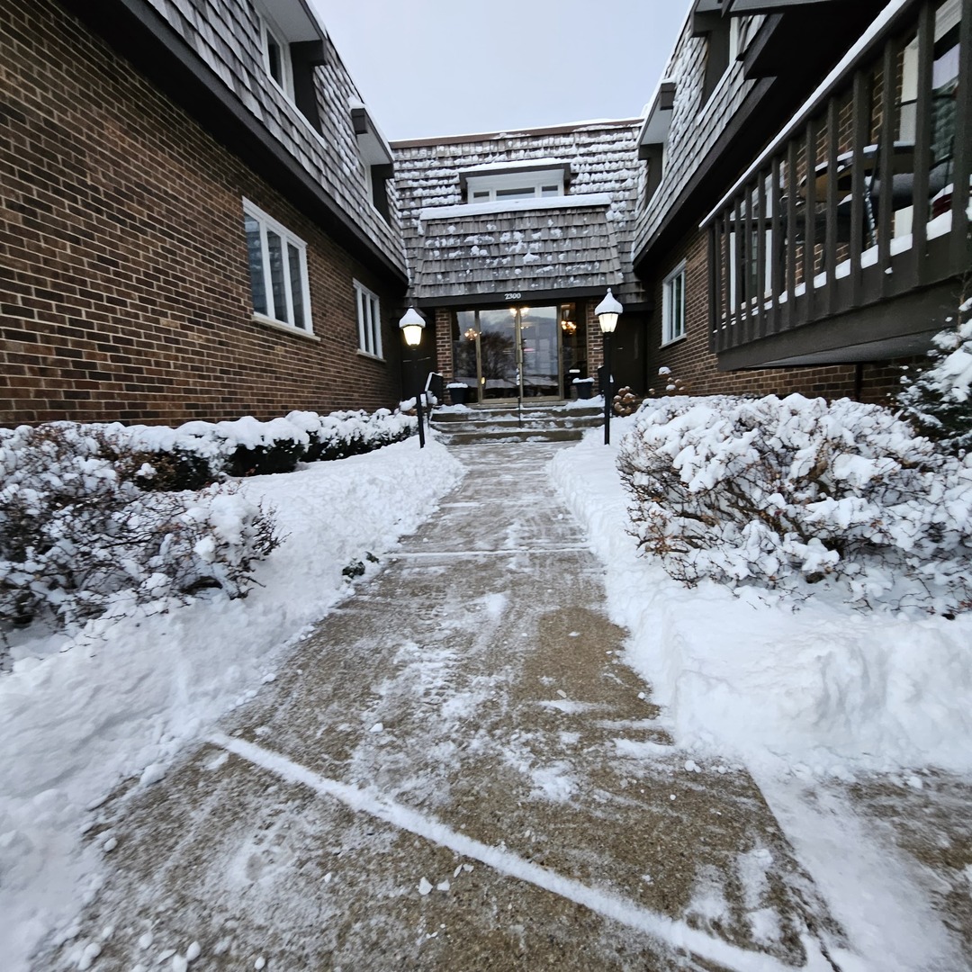 2300 W Talcott Road Unit: 1A1