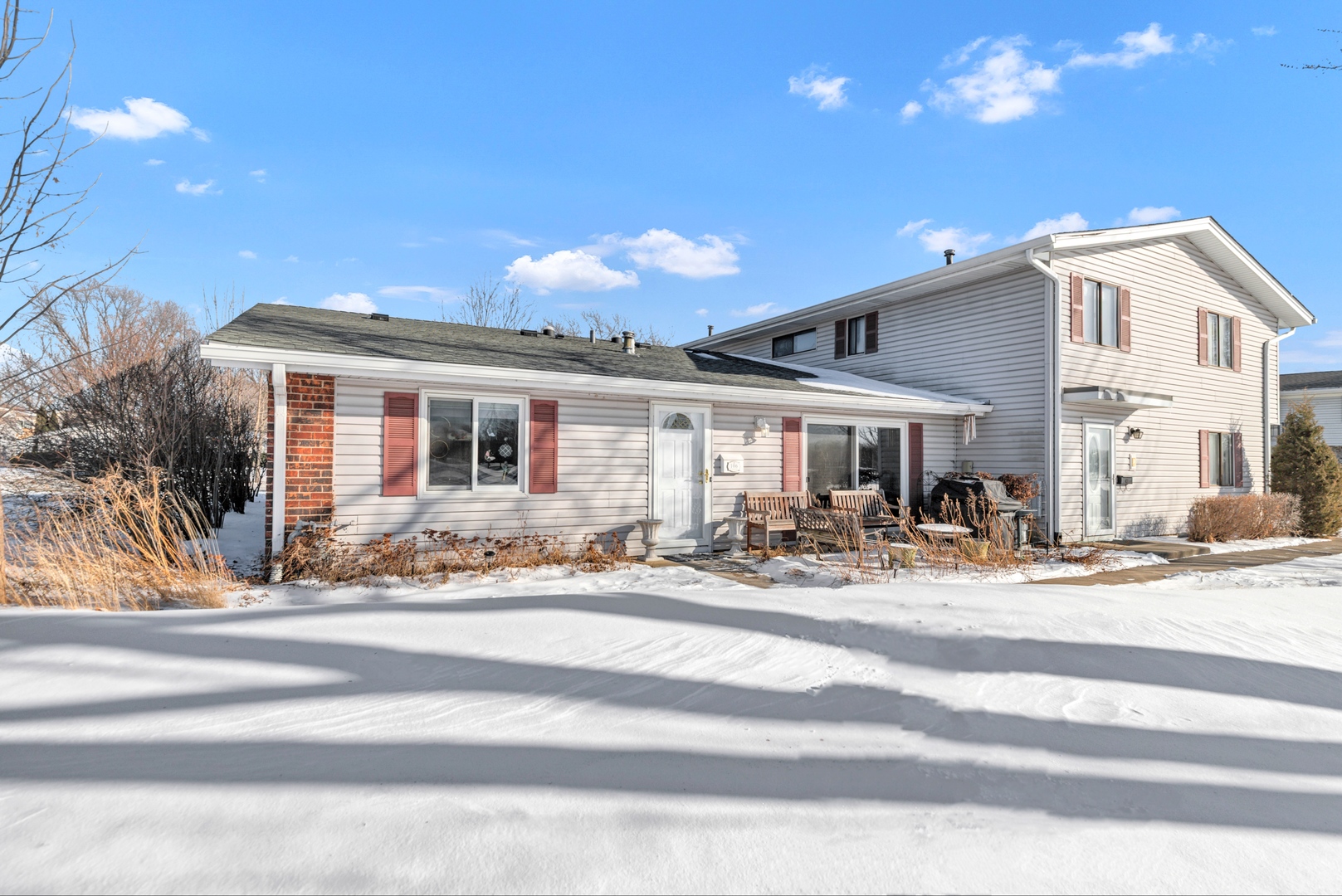 106 N SALEM Drive Unit: 106