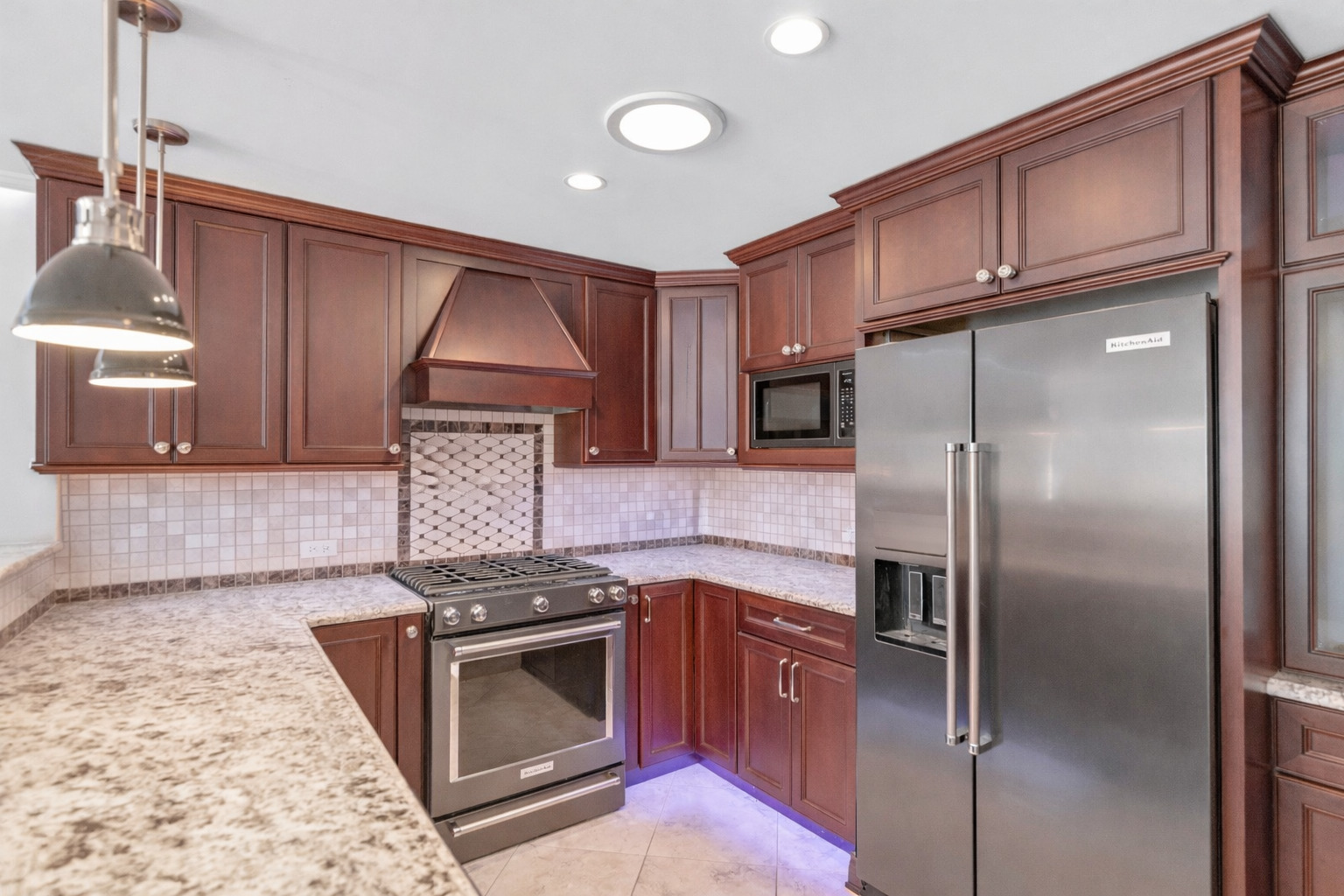 106 N SALEM Drive Unit: 106