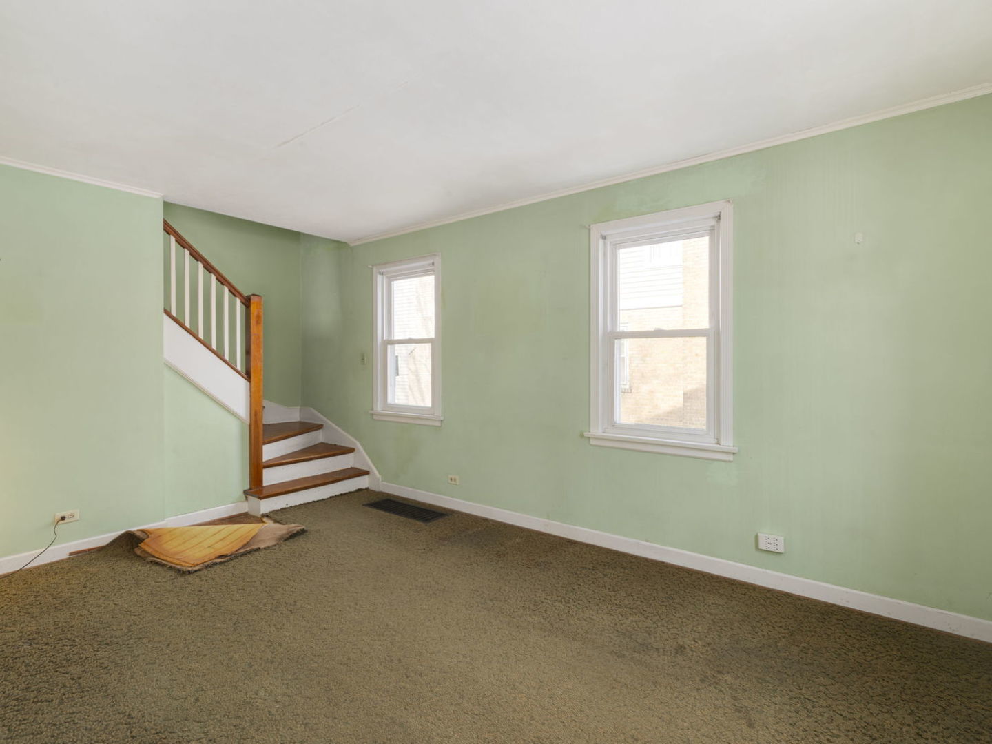 956 S Hillside Avenue