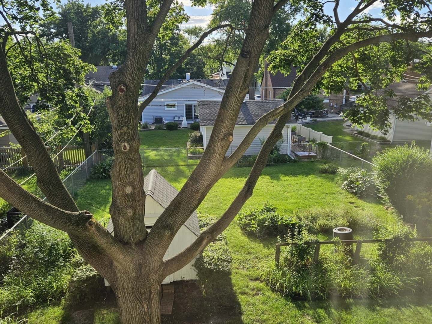 956 S Hillside Avenue