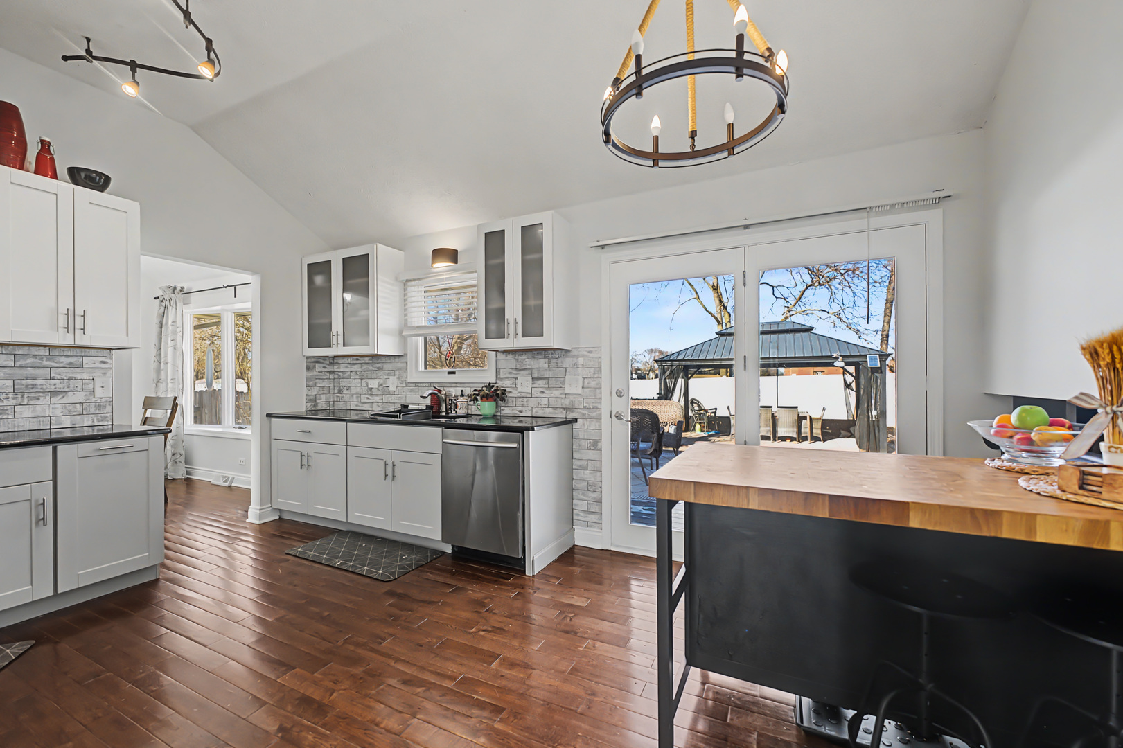 24914 W Illini Drive