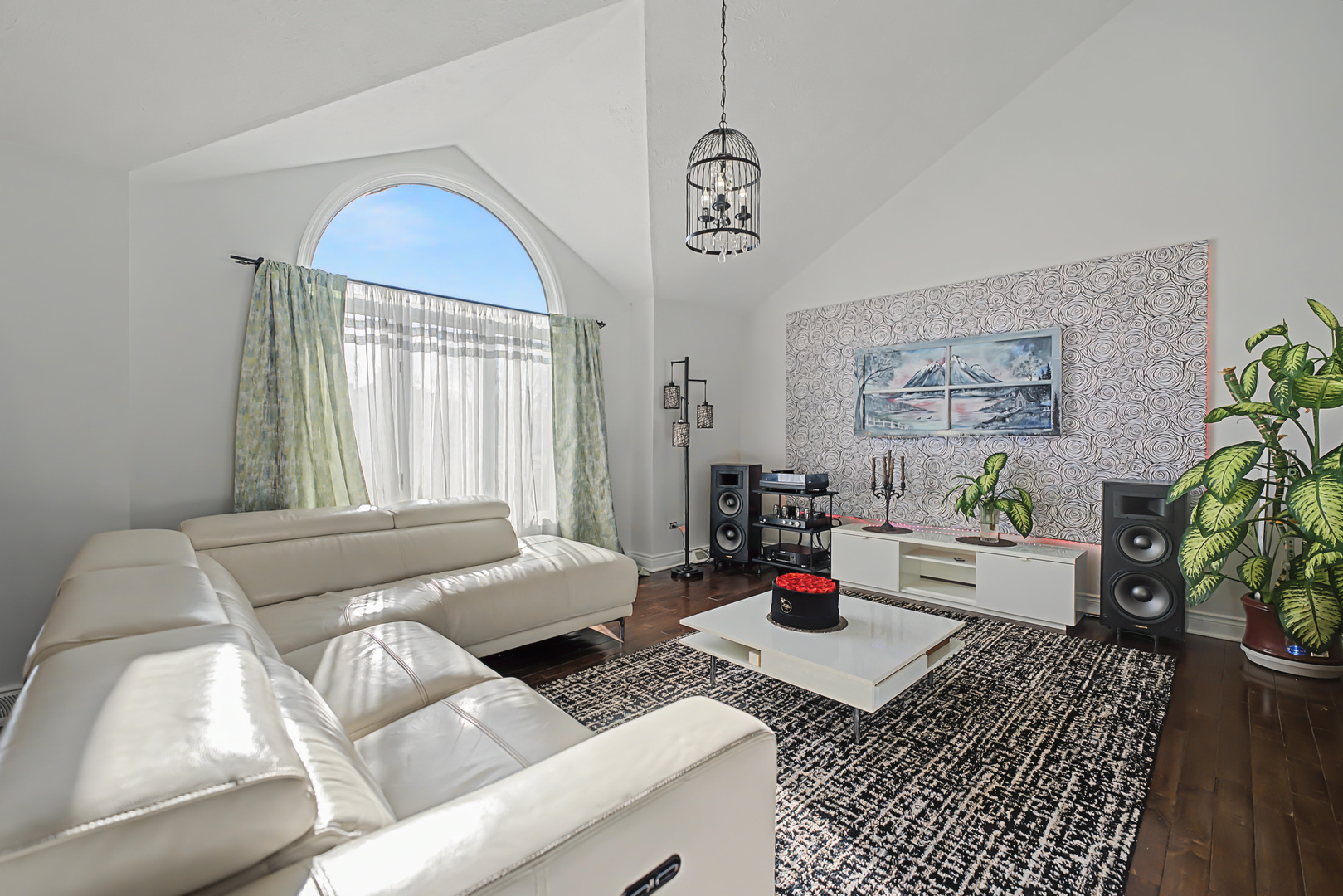 24914 W Illini Drive