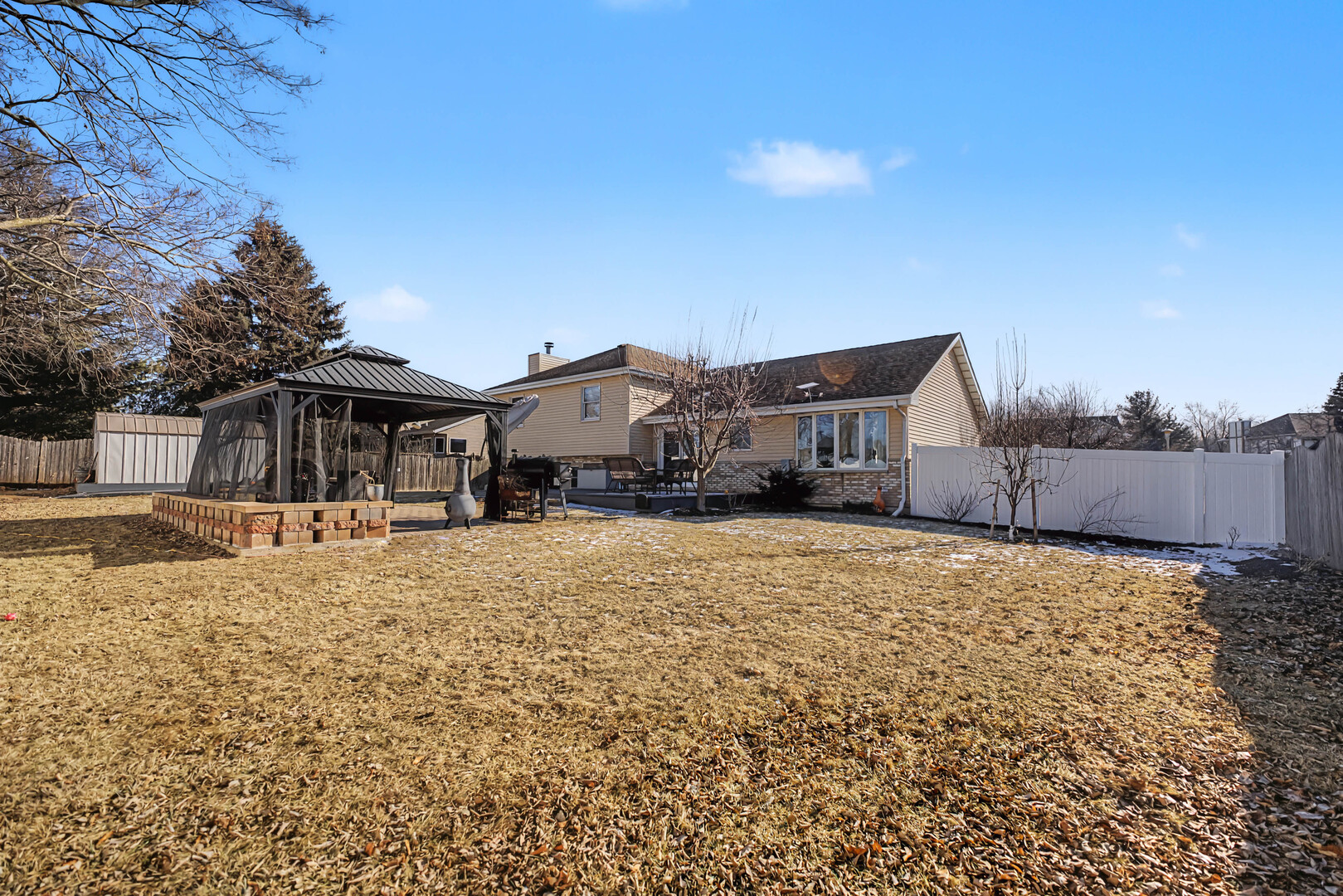 24914 W Illini Drive