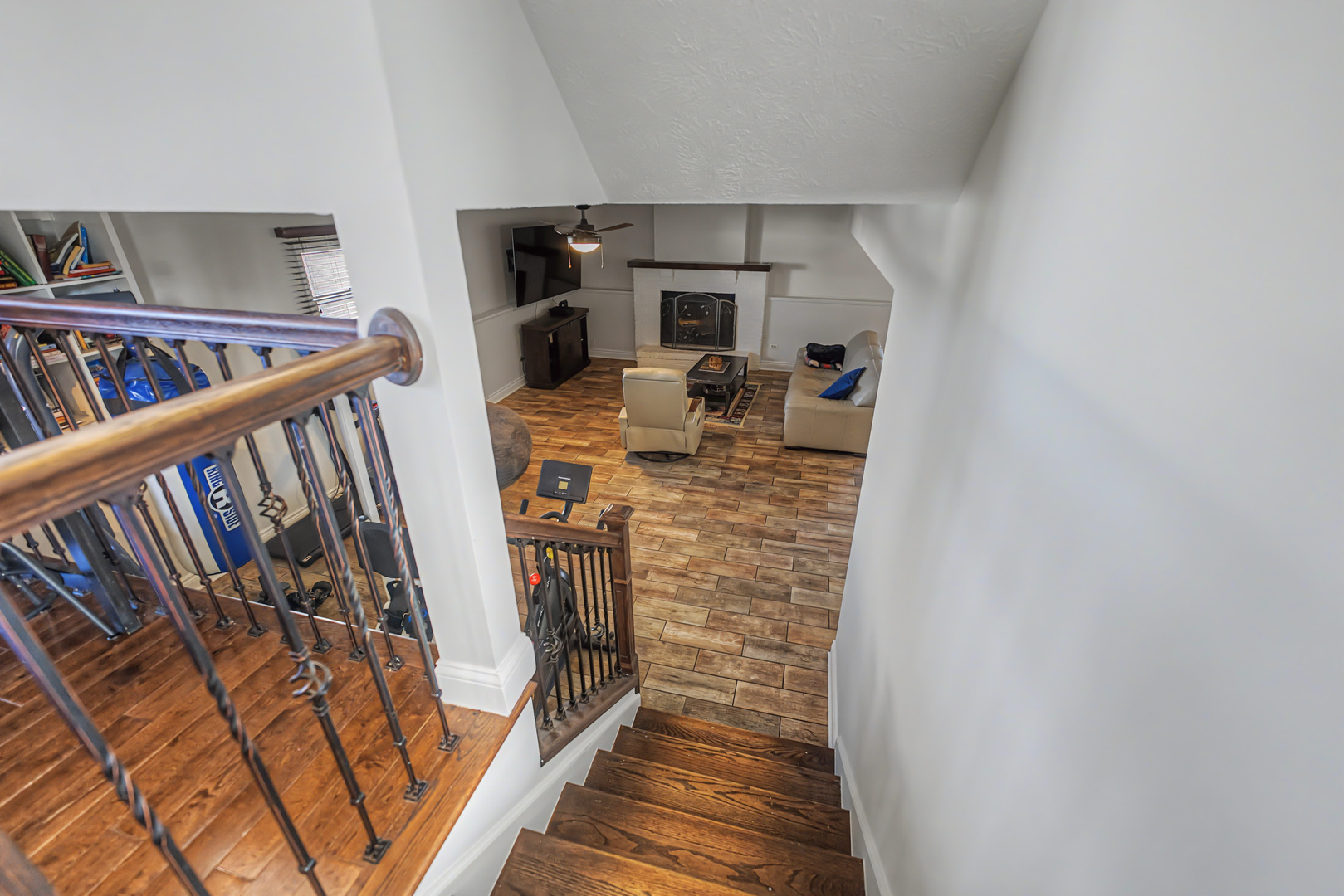 24914 W Illini Drive