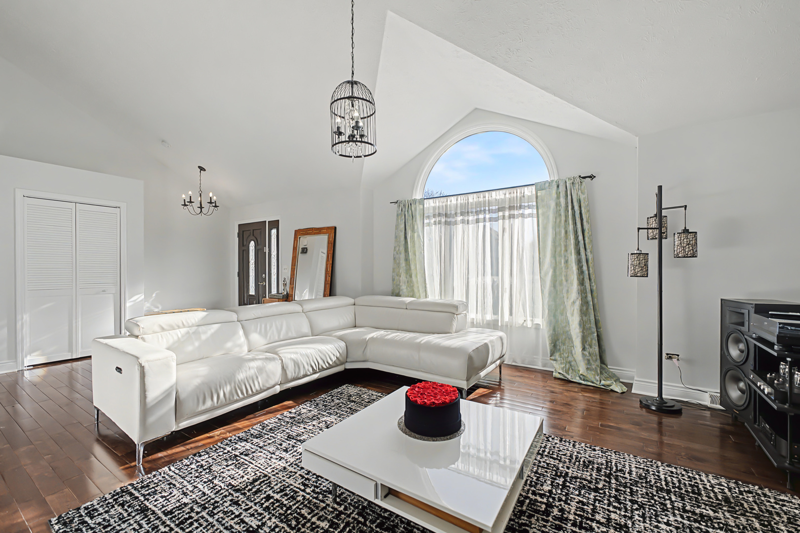 24914 W Illini Drive