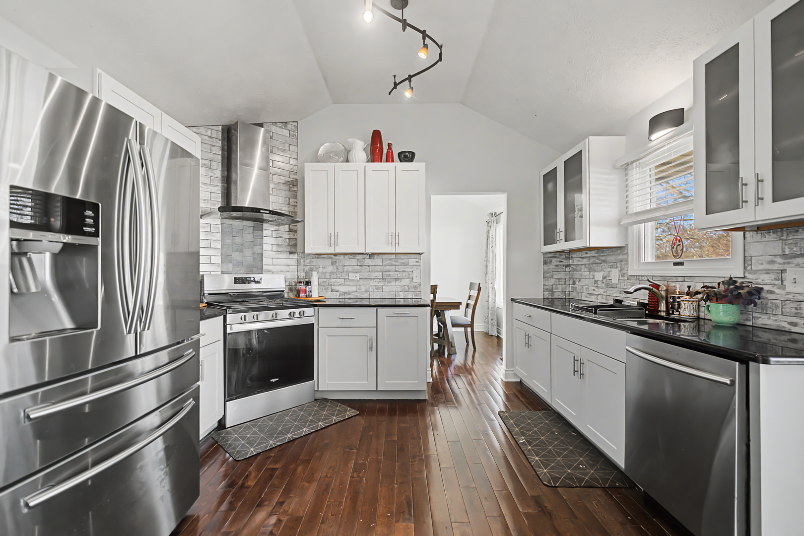 24914 W Illini Drive