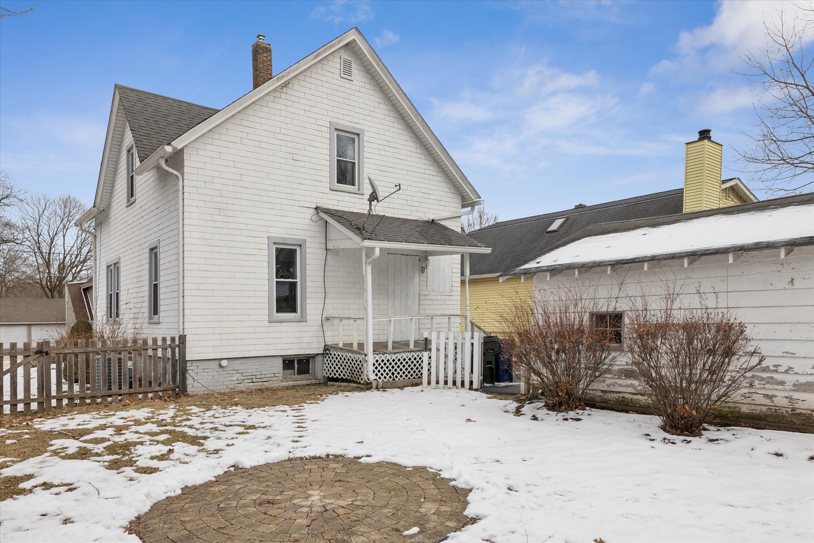 21 DIVISION Street